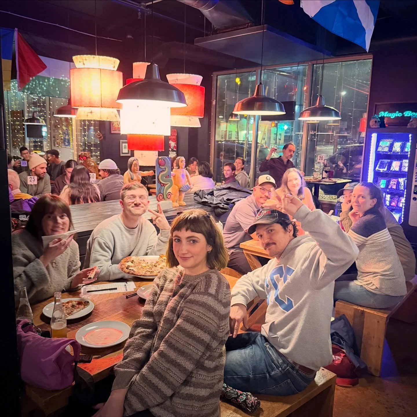 Free team trivia every Thursday at @pinkys.pizza . 512+ bottles of whiskey 🥃 , damn fine pizza 🍕 , 8 local beer taps 🍺 , a brilliant selection of Italian wine bottles 🍷 , or cocktails of your dreams 🤔!
&hellip;
🎤 In-Person 6-8 p.m.: Free to pla