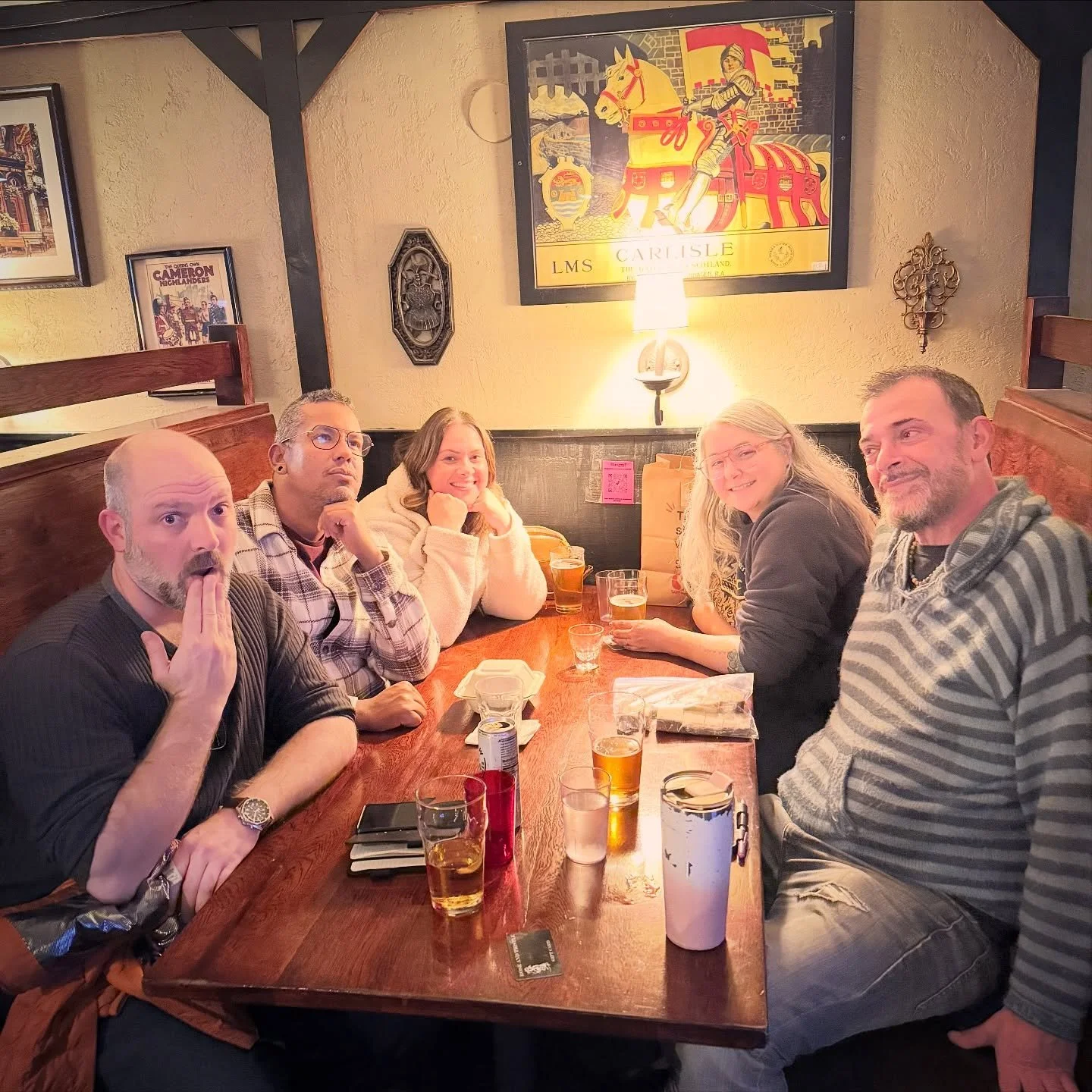 Join @untappedtrivia for free trivia at @pdx_roseandthistle featuring great food, a full bar, heated patio (when needed), and minimal attitude.
&hellip;
🎤 In-Person 7-9 p.m.: Always free to play with prizes by @pdx_roseandthistle for the top 3 teams