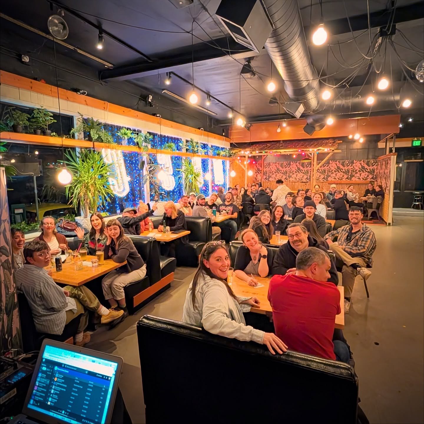 Free @untappedtrivia at @whiteowlsocialclub every Tuesday from 7-9 p.m. Cocktails, delicious food, rotating craft beers, and more.
&hellip;
🎤 In-Person 7-9 p.m.:&nbsp;@untappedtrivia&nbsp;is always free to play with prizes by&nbsp;@whiteowlsocialclu