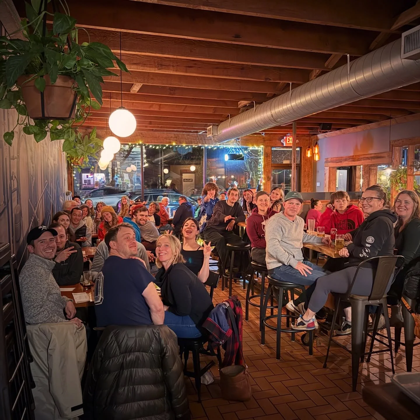 🧠🍻 Gather your friends for free team trivia every Wednesday 7-9 p.m. at @oakbrewpdx . Craft Beer!! Ciders! Wine! Pizza! Salads! @sureshotburger , and more!
&hellip;
🎤 In-Person 7-9 p.m.: Free to play with prizes by for the top 3 teams, and one oth
