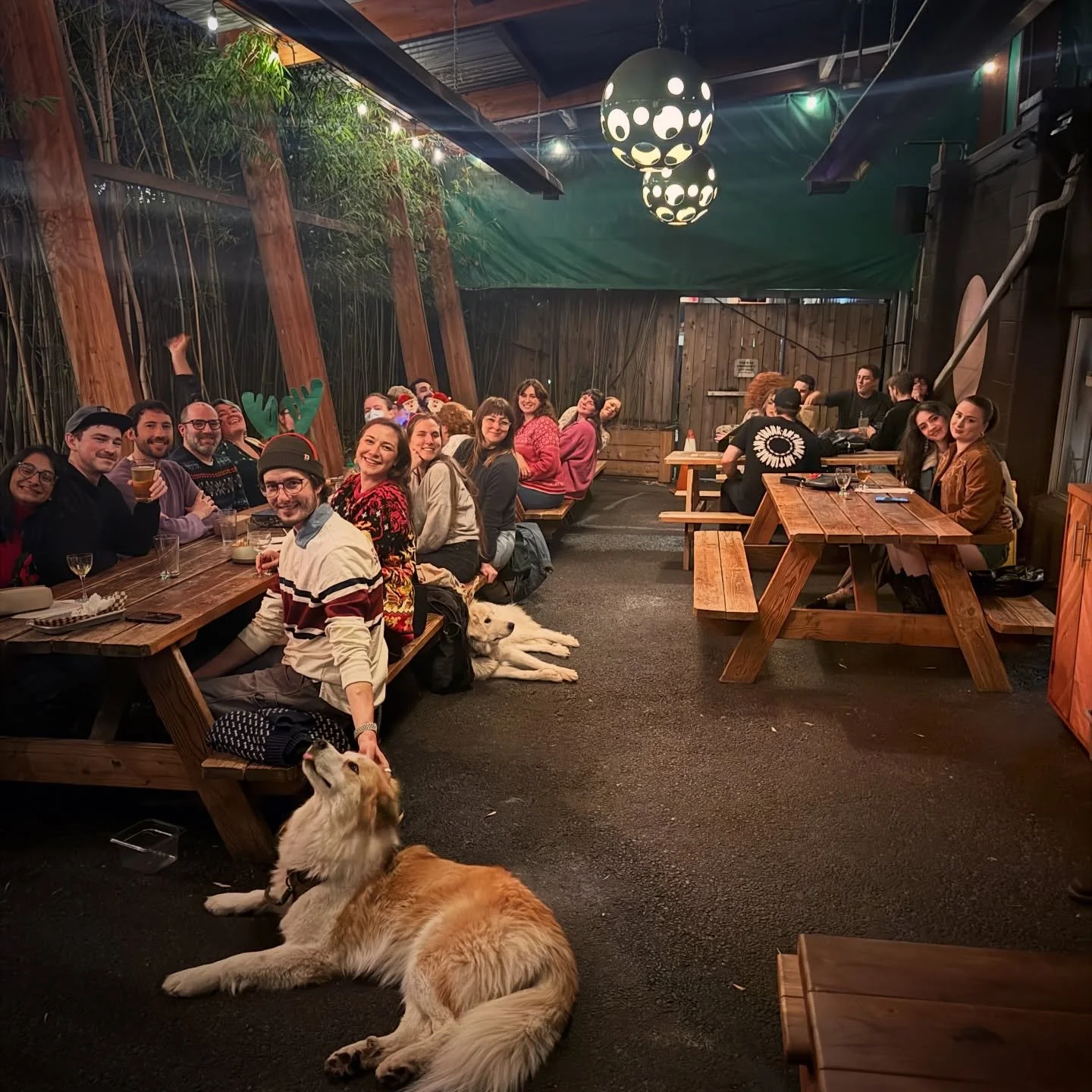 ⛄️❄️ Final Trivia Night of 2025 at @byeandbyeportland Delicious cocktails, beer, cider, and yummy vegan fare for all your heart desires!!
&hellip;
🎤 In-Person 7-9 p.m.: Free to play with prizes by for the top 3 teams! Seating indoors or outback on t