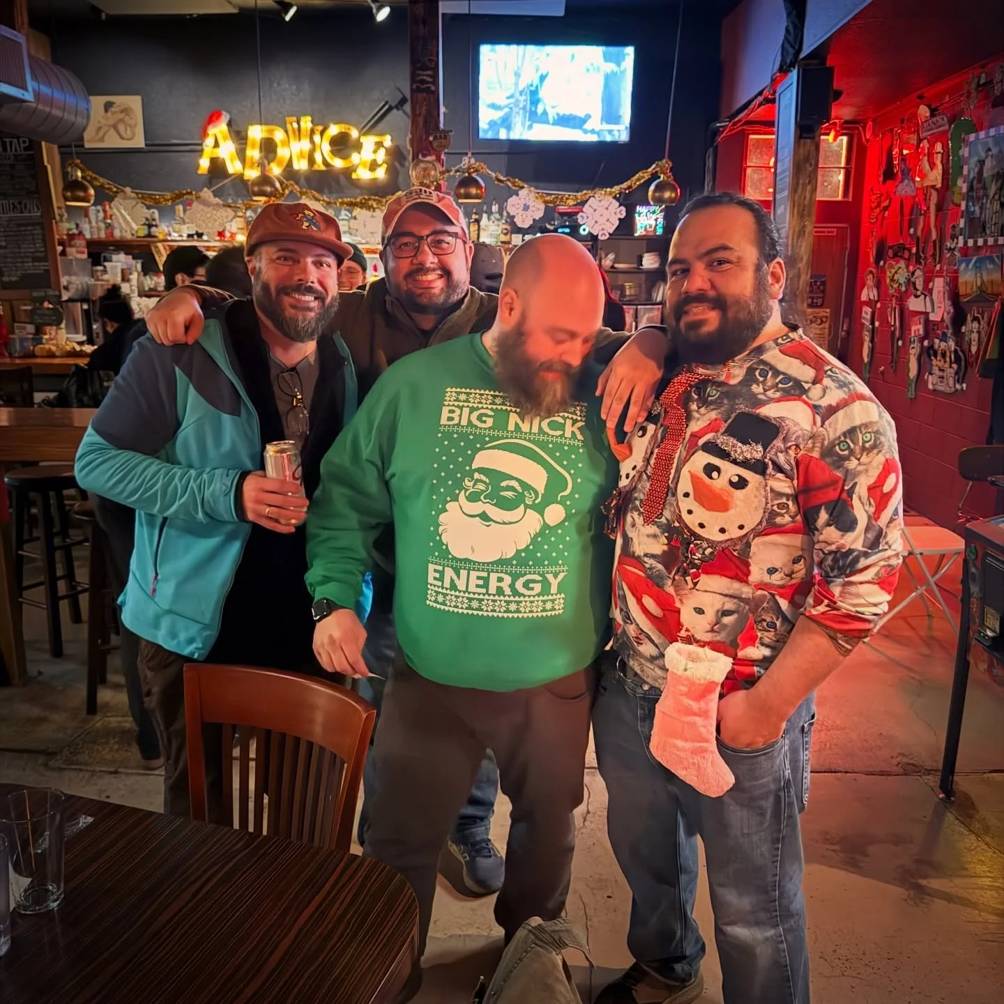 Tuesday Trivia at @adviceboothpdx !! Delicious cocktails, craft beer 🍺, Vegan Jell-O shots, sexy cheese 🧀&hellip; taco Tuesday 🌮&hellip; Weiners (Beef and Vegan) 🌭 &hellip; and free trivia fun. Seating indoors or outdoors on the covered and 🔥 he