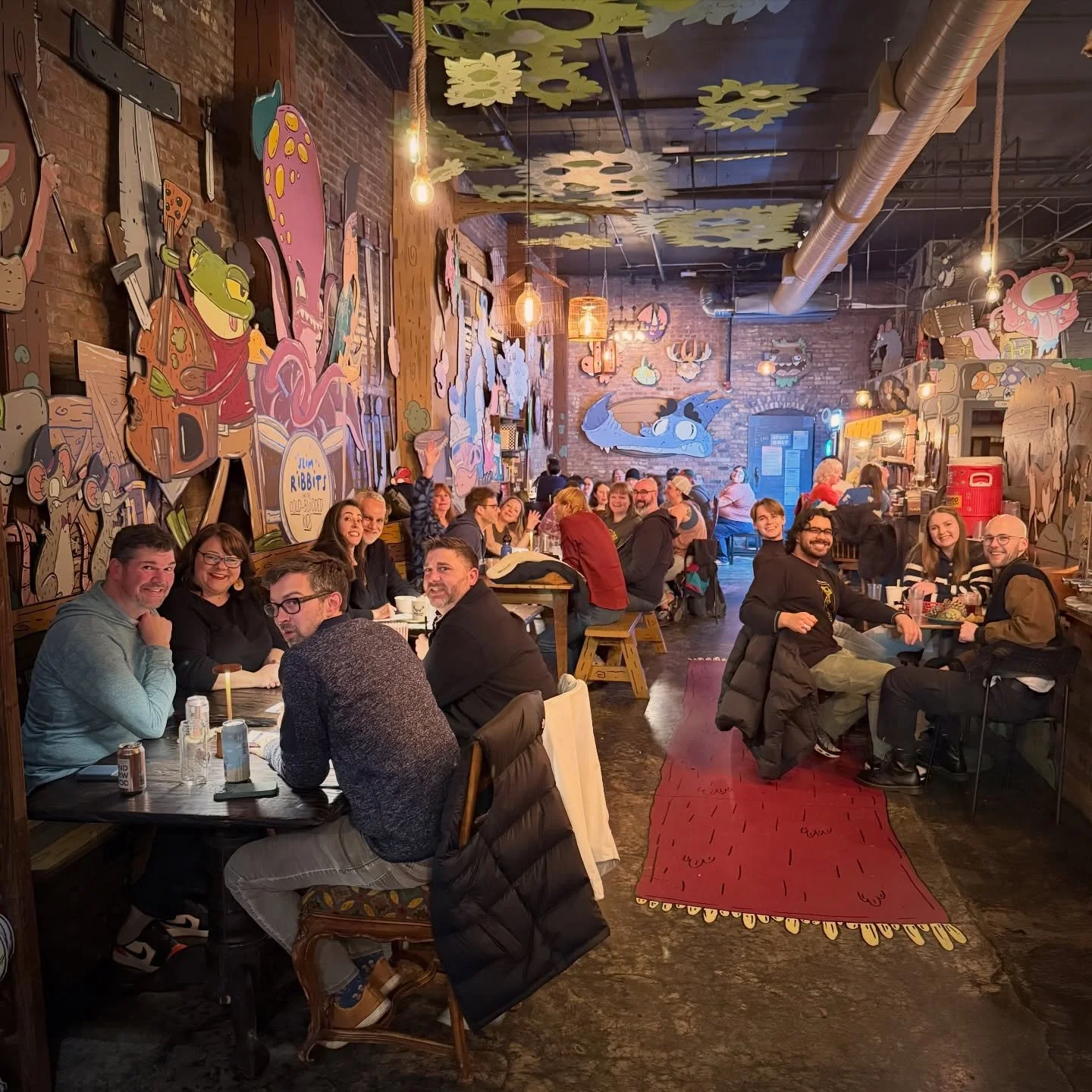 Friday trivia is back at @wonderwoodsprings ! Delicious eats, ice cream, craft beer, and cider. 🏆 Prizes for the top 3 teams with bonus prizes by @beesandbeanspdx ! Join us for fun and to explore one of the magical realms of @mikebennettart 
&hellip