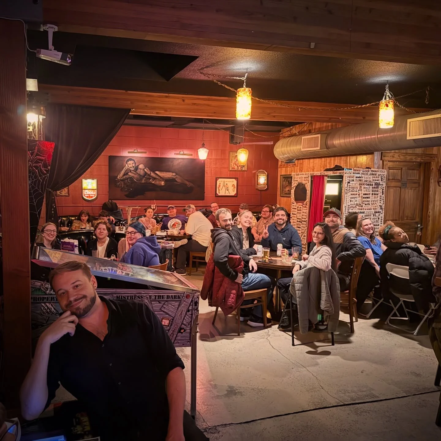 🥳🧠🧐 Free Trivia Tuesdays: Gather your teams to eat, drink, and play bar trivia at Advice Booth.

✍️ Use the link in our bio to learn more, and to nominate @untappedtrivia for &ldquo;Best Trivia Night&rdquo; in @willametteweek &rsquo;s Best of Port