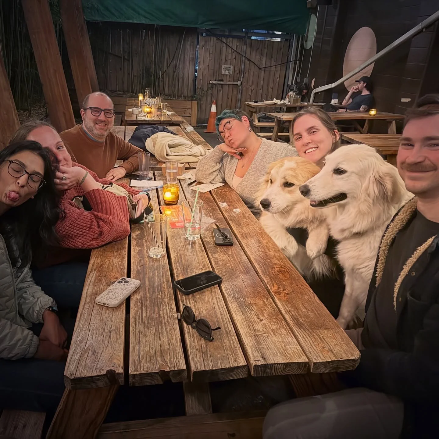 🥳🧠🧐 Free Trivia Wednesdays: Gather your teams to eat, drink, and play bar trivia at Bye &amp; Bye.

✍️ Use the link in our bio to learn more, and to nominate @untappedtrivia for &ldquo;Best Trivia Night&rdquo; in @willametteweek &rsquo;s Best of P