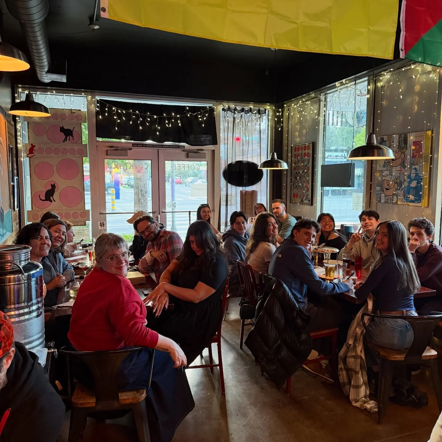 🥳🧠🧐 Free Trivia Thursdays: Gather your teams to eat, drink, and play bar trivia at Pinky&rsquo;s Pizza and Whiskey Bar.

@pinkys.pizza is located at is located at 3990 N Interstate Ave, Portland, OR 97227 in the Overlook neighborhood of North Port