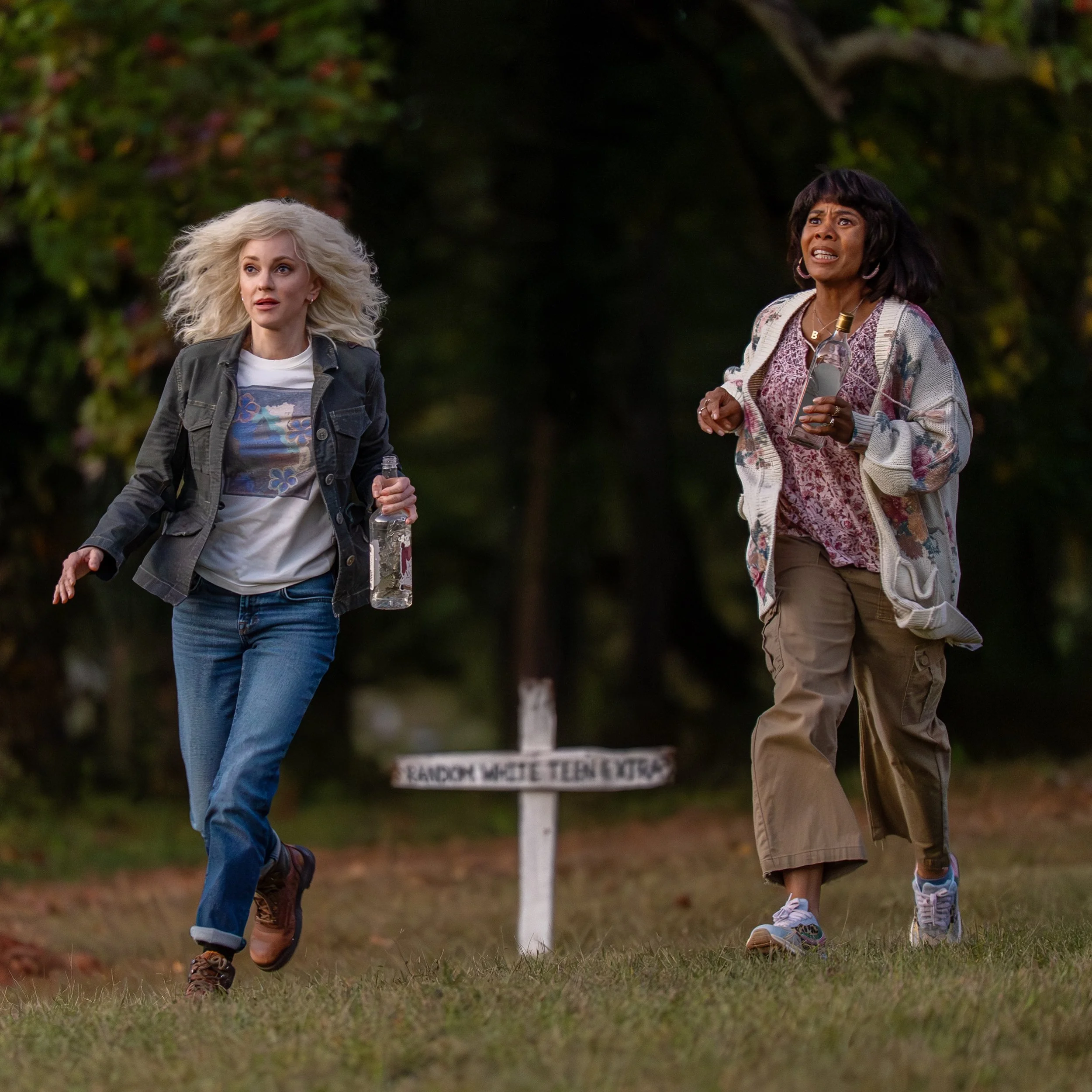 Wassssssssuuupp? Run to trivia with Brenda and Cindy! It&rsquo;s Bonus Prize Week, June 1st-5th at all @untappedtrivia events. We&rsquo;re bringing you gift card prizes for the top 3 teams, and special Scary Movie posters, and movie passes to #scarym