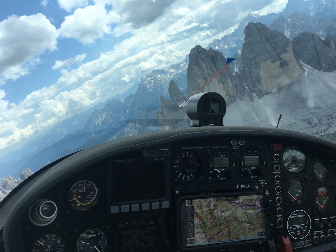 Dirk, one of our customers recently booked a training course with us for a week with his @stemme.ag S10. We passed some of the most iconic landscapes in the alps, check out some of the photos he took. Thx for the photos, Dirk! 

#flystemme #soarthero