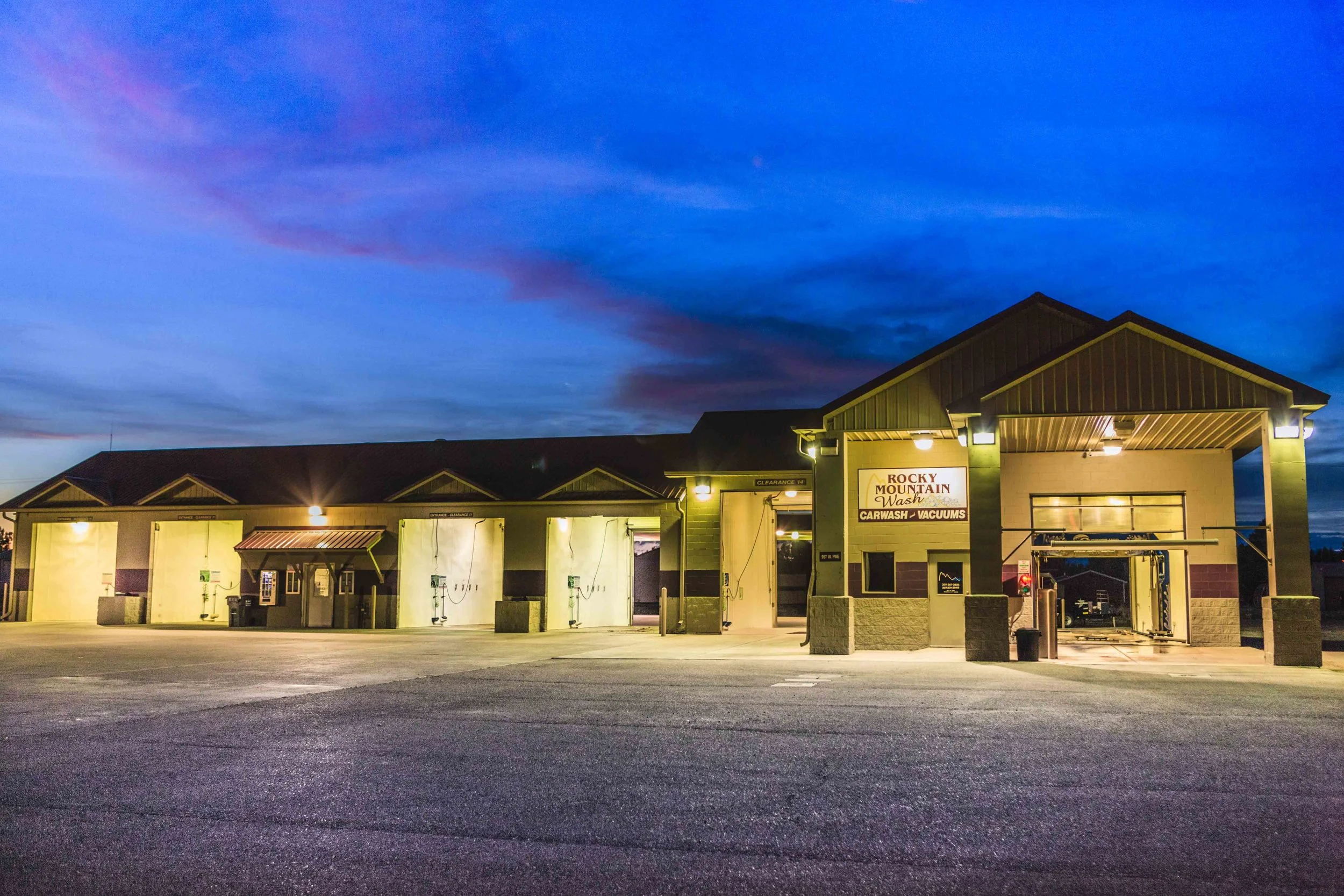 Self Service Car Wash & Laundromat Pinedale, WY — Rocky Mountain Car Wash