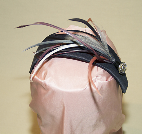 Flouncy Feather Band