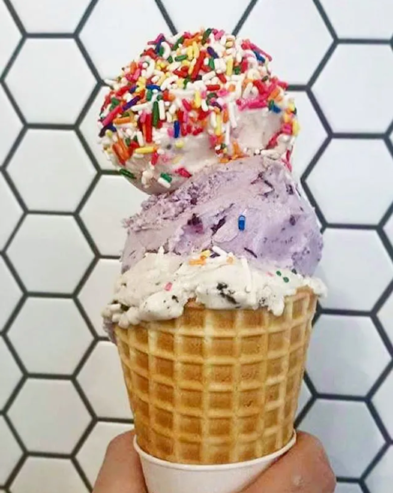 10 DELIGHTFUL ICE CREAM SHOPS AROUND BOSTON