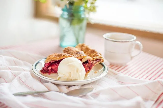 It&rsquo;s #NationalIceCreamDay -- go ahead and add a scoop of our housemade vanilla ice cream to your slice of pie today. (As if you needed an excuse.) 🍦
-
-
-
-
-
-

#laurettajeans #eater #eaterpdx #pdxnow #happeninginpdx #pie #piebakery #pieshop #pieforbreakfast #piegoals #springtime #pdxbrunch #nationaliceacreamday #icecream #alamode
