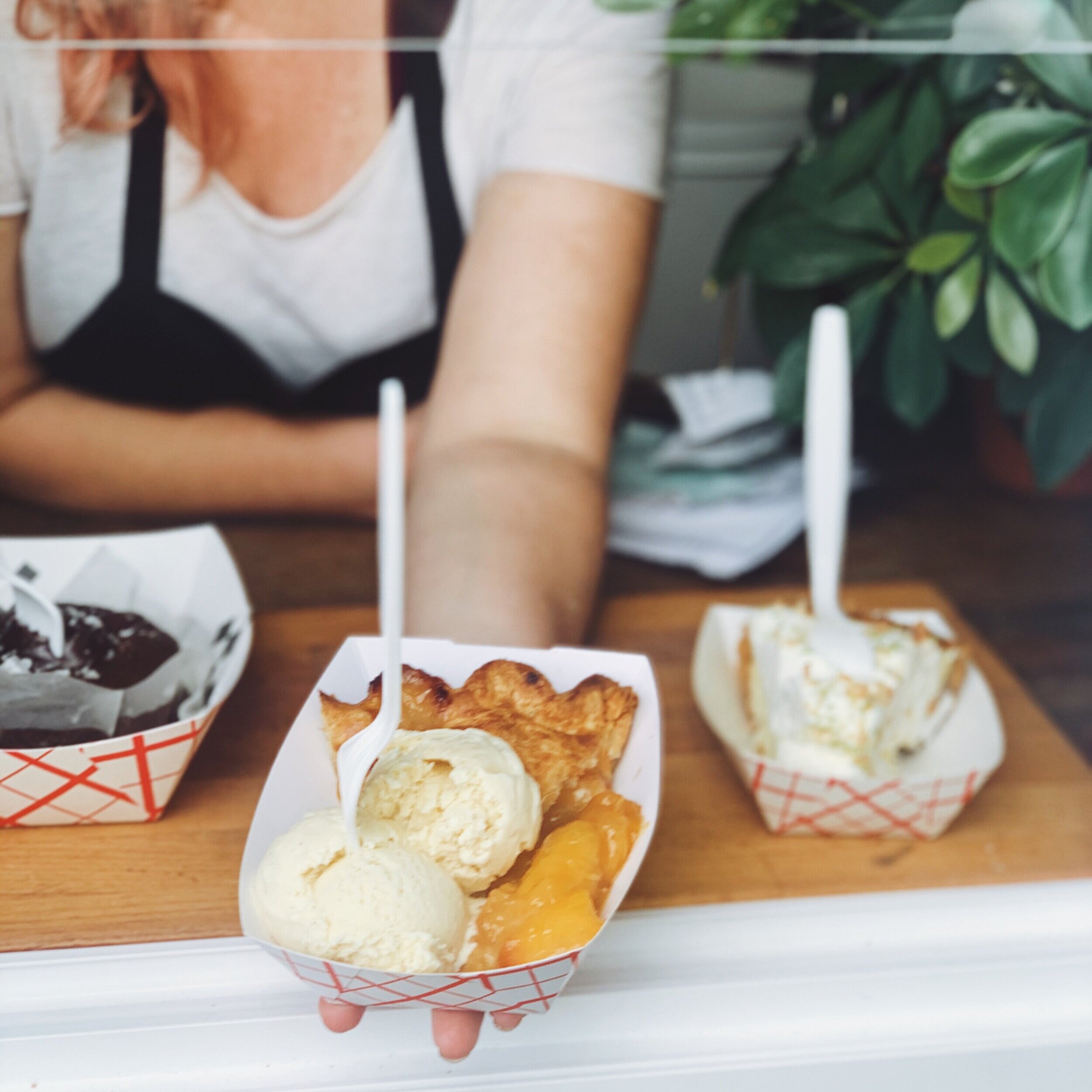 Lauretta-Jeans-Pie-Window.jpg