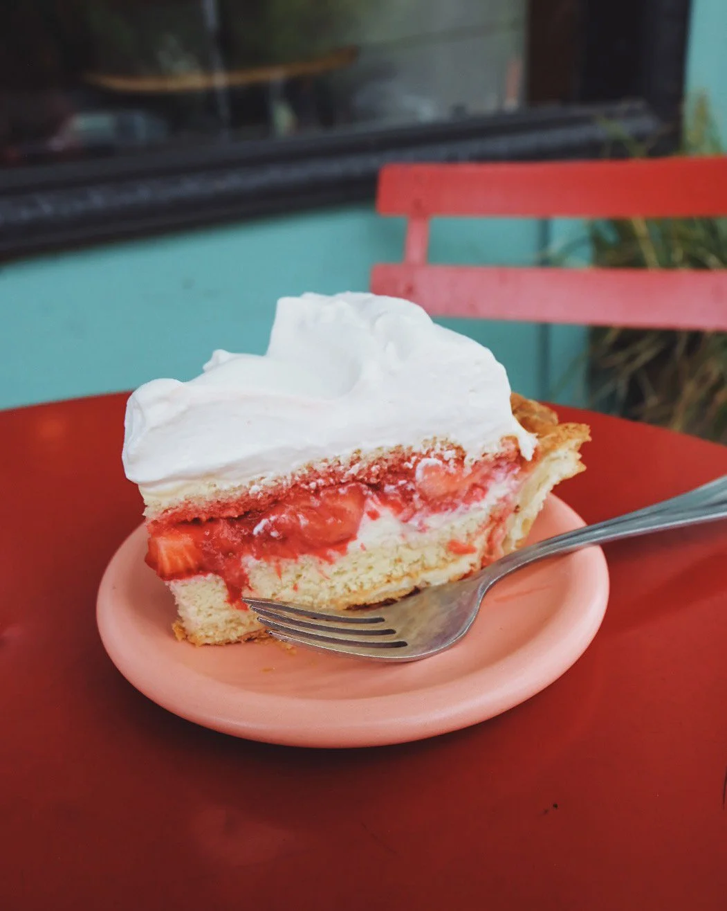 Happy June, bbs! We'll be slicin' pie from 11-9 today. Come snag yourself a sweet treat. 🍓