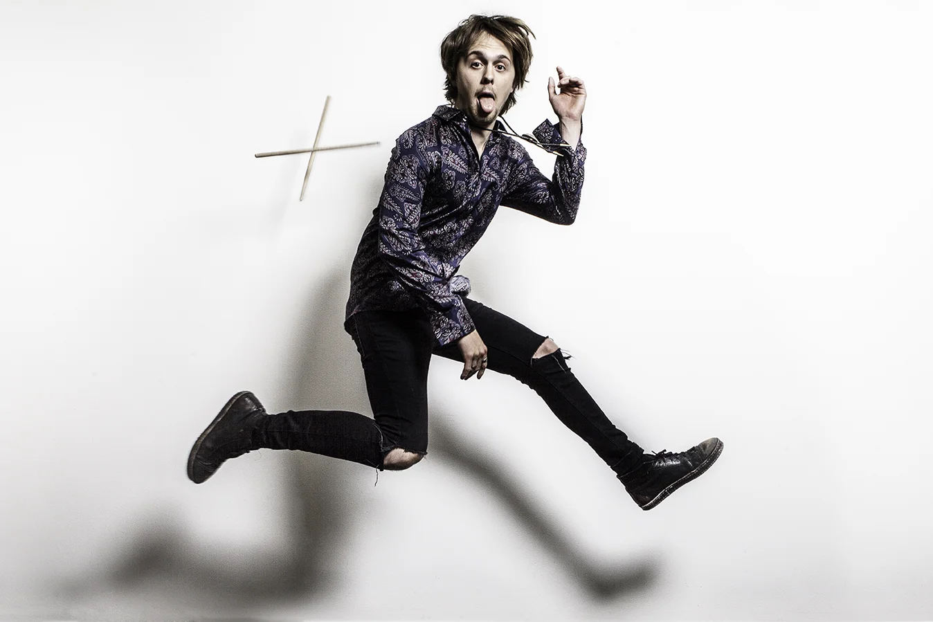 Ellington Ratliff Drummer Of R5