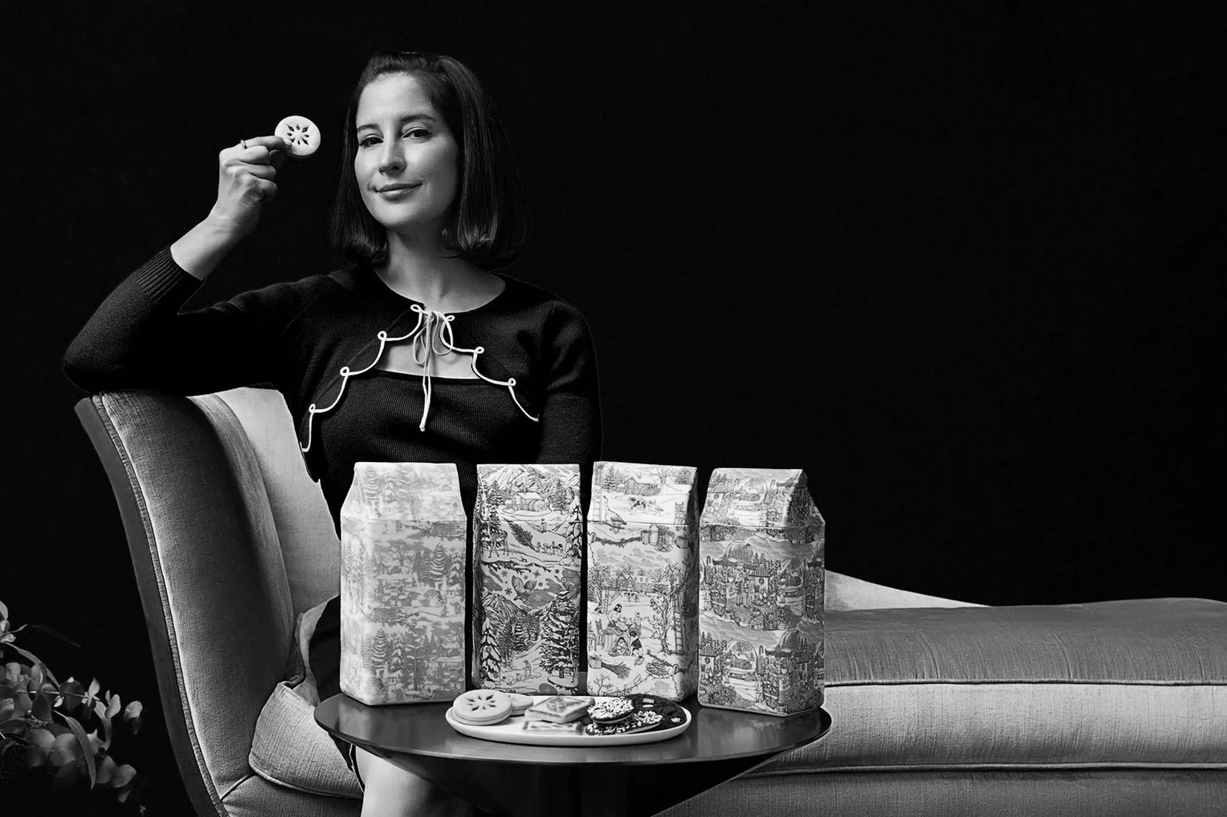 04_F25_PFM_Holiday_Studio_Portrait_0424.jpg