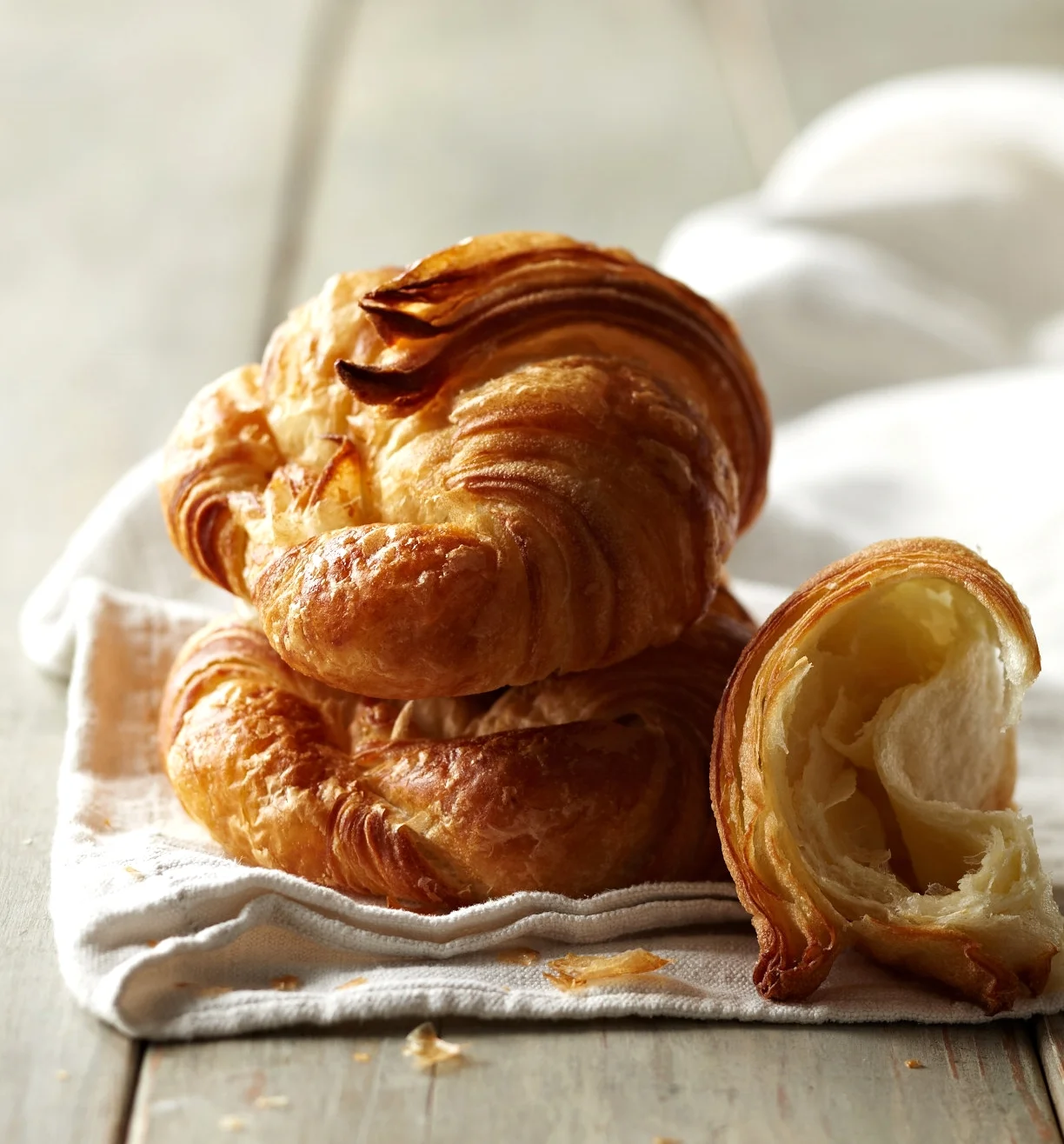 Sweets09_Croissant_v3-0300-FPO.jpg