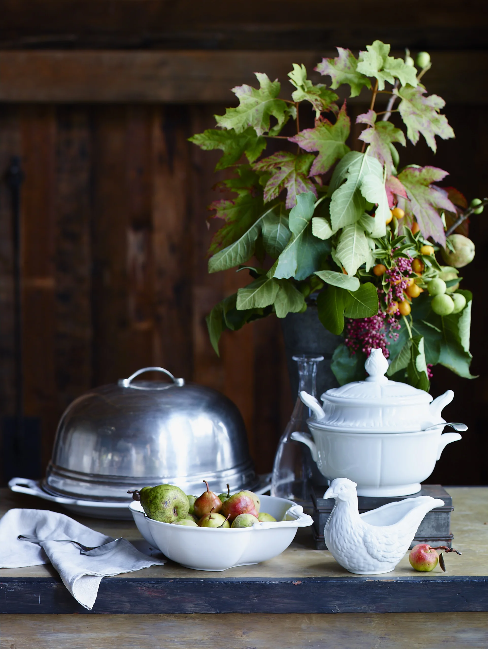 ent108thxantiquewhiteservewearv2CF002968.jpg