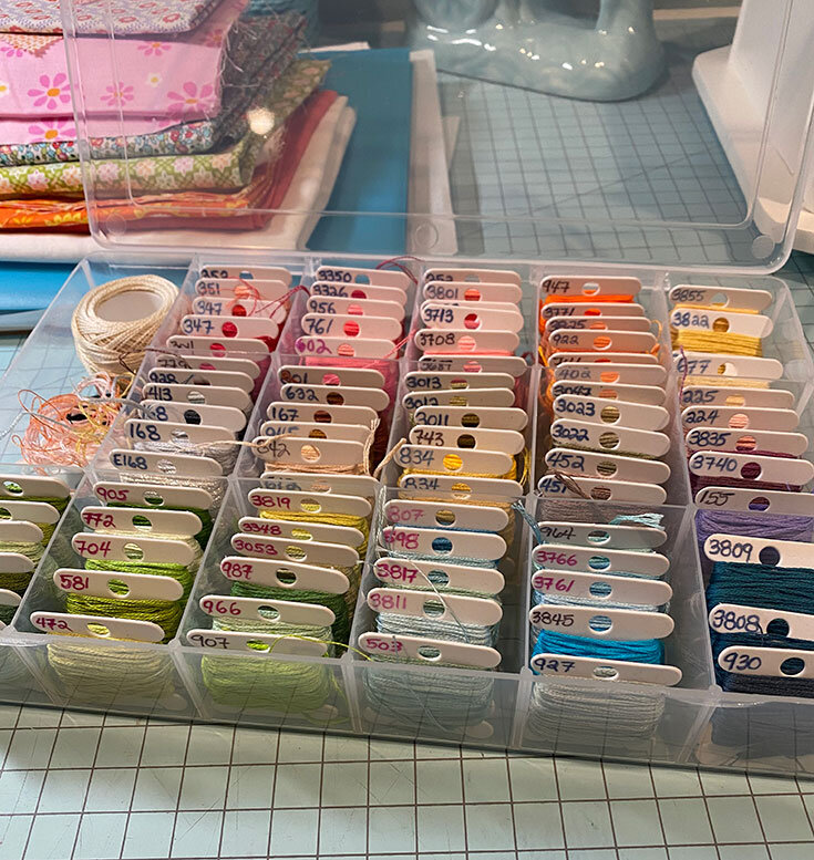 Hunter's Design Studio on Instagram: I really struggle to choose which way  to organize my embroidery floss and threads do I go with the numerical  order per the chart (which I try