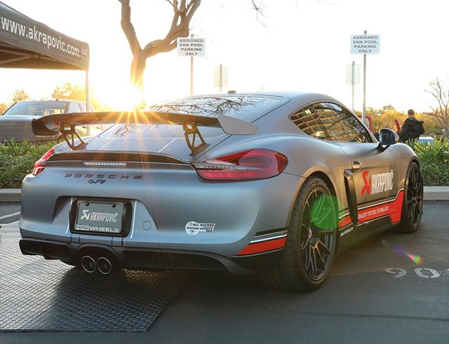 An @Akrapovic_Official x @HRE_Wheels GT4 to start of the day☀️ #Porsche #GT4 #PorscheGT4 #HRE #Akrapovic