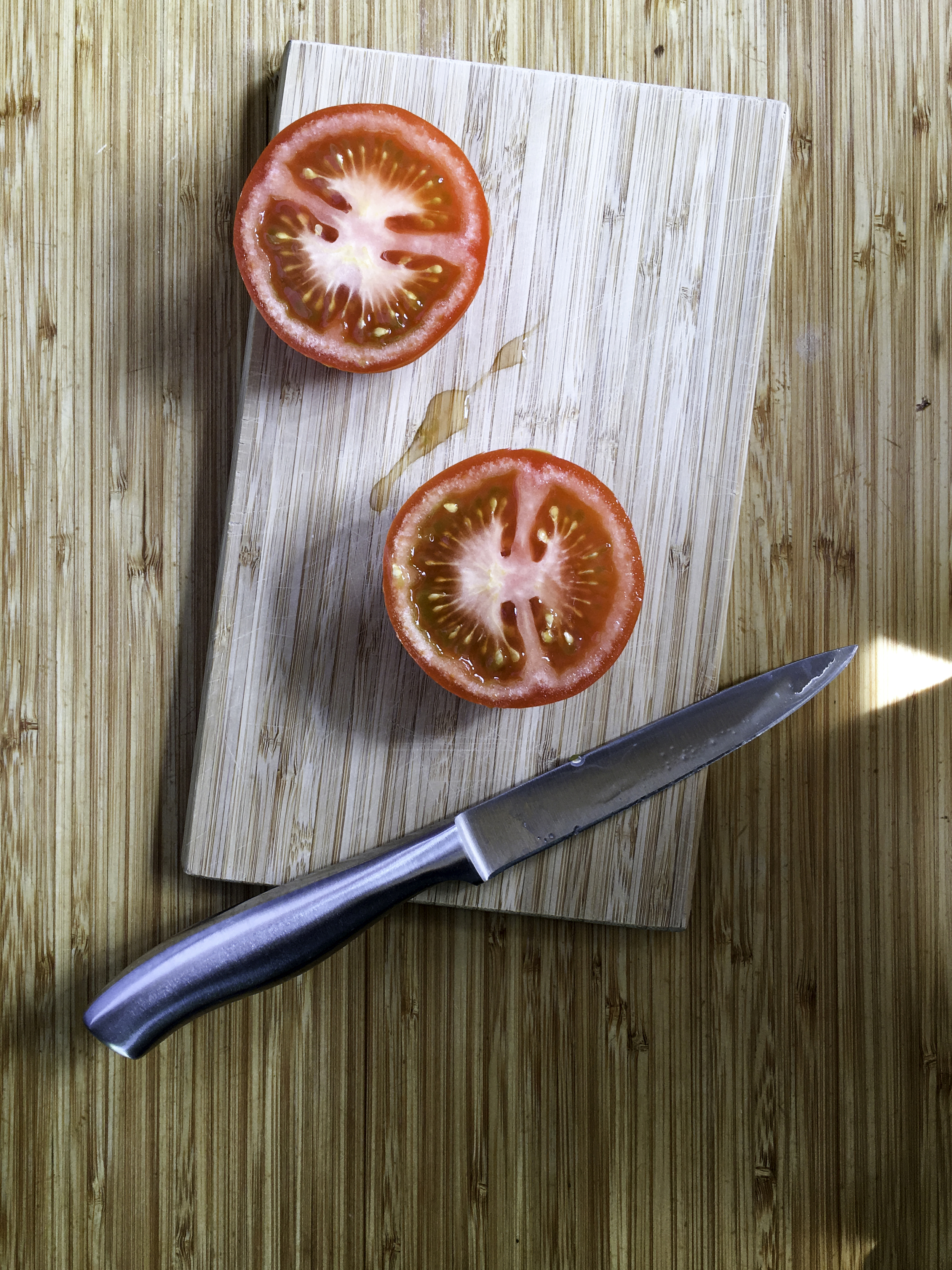 #fifty #percent #tomato #knives #bamboo #food