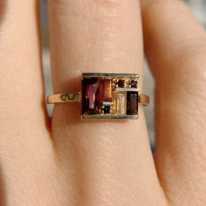 5FF5356A-A777-486D-8084-CD82C8369431