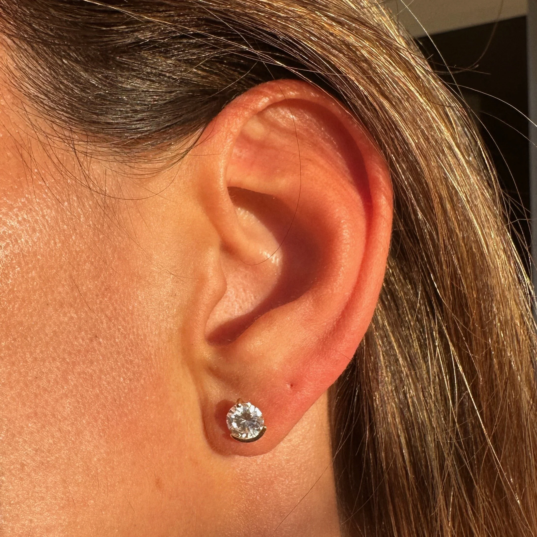 9890B5B4-07B7-4415-9A3C-9D5A23069E39