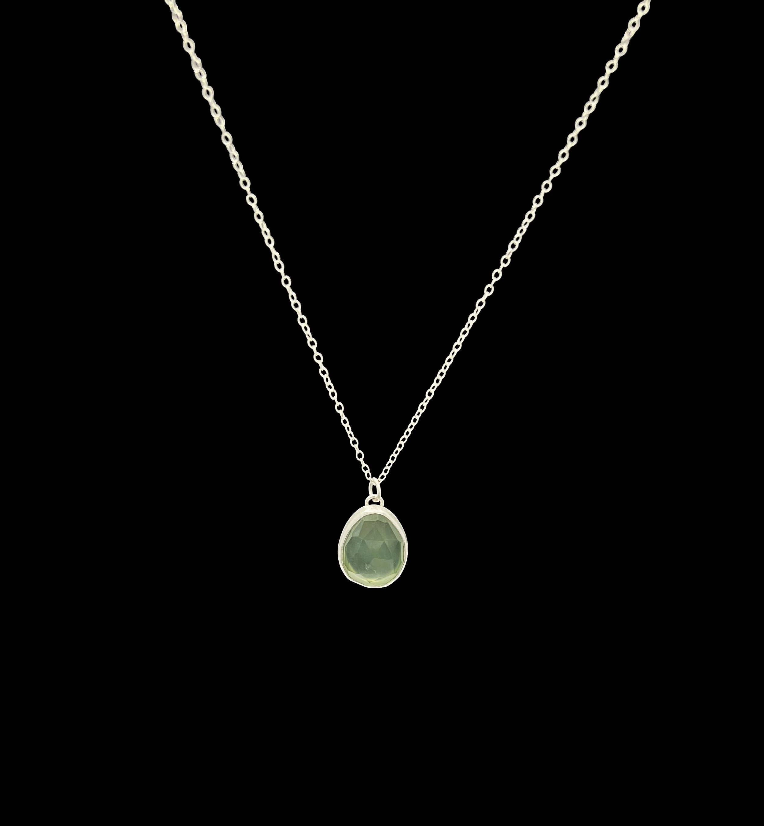 Translucent Green Serpentine Pendant Necklace