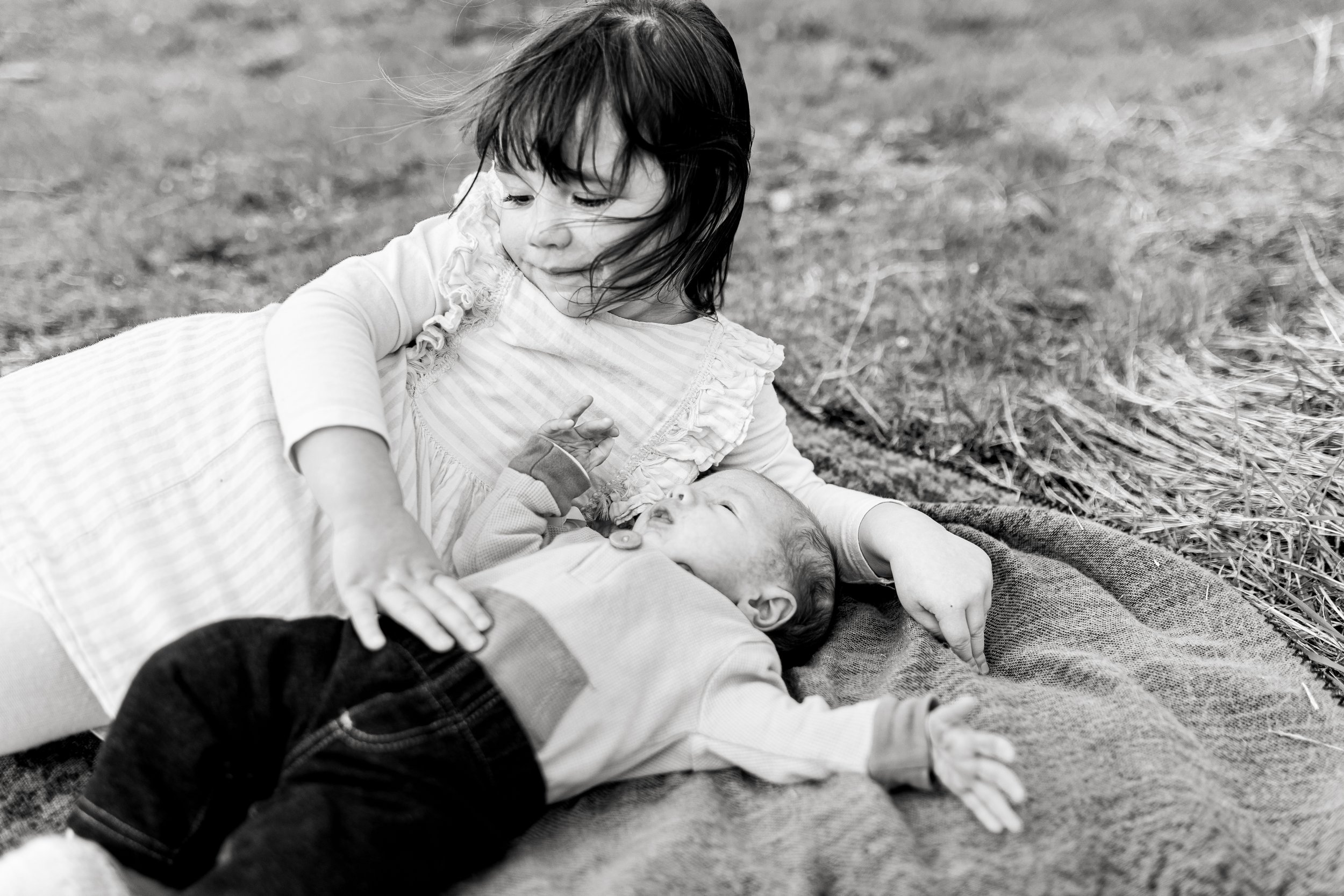 Justina & Brad Family Session 2022 B&W, Veronique Gagnon Photography-118.jpg