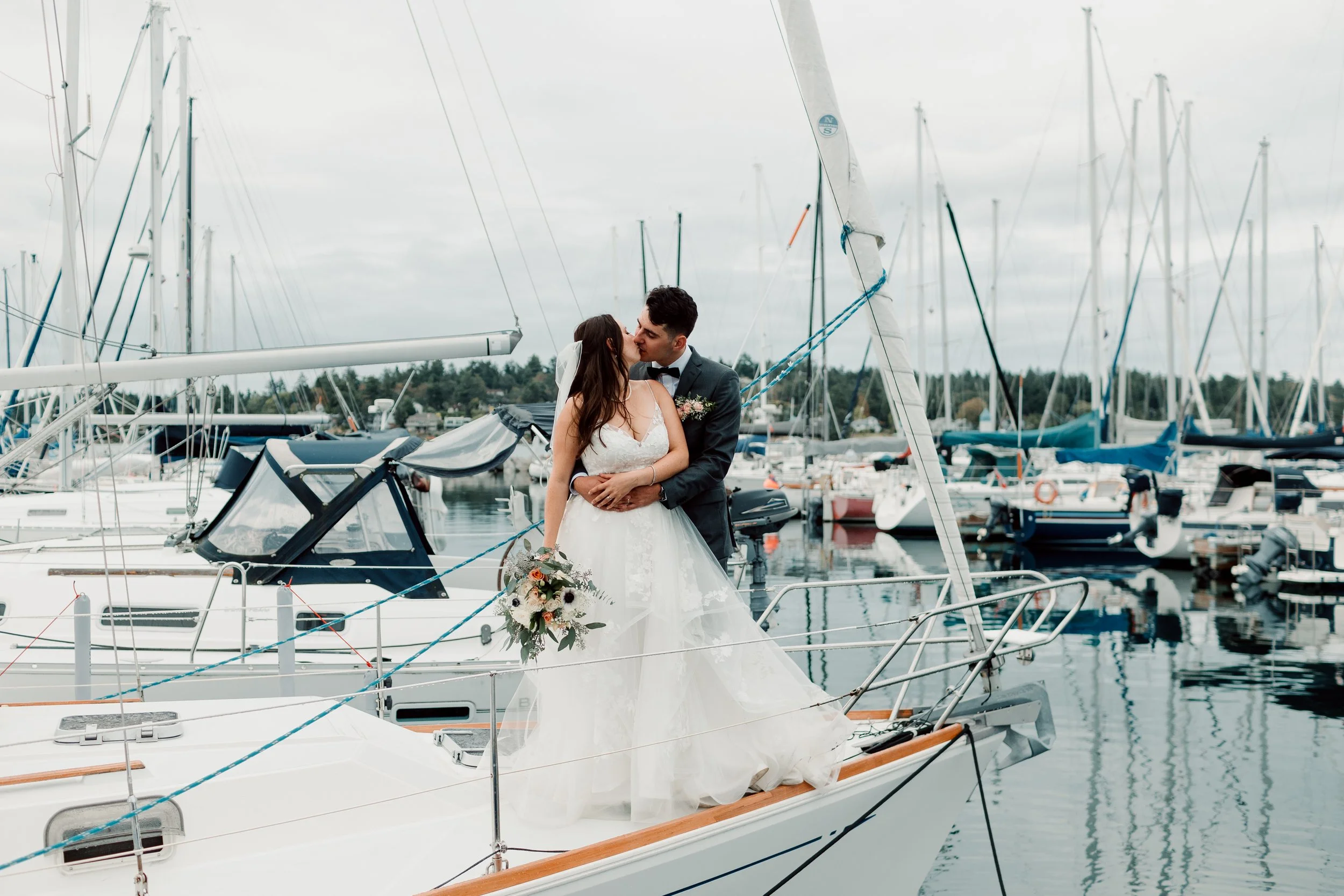 Yacht Club Wedding Victoria, Veronique Gagnon Photography