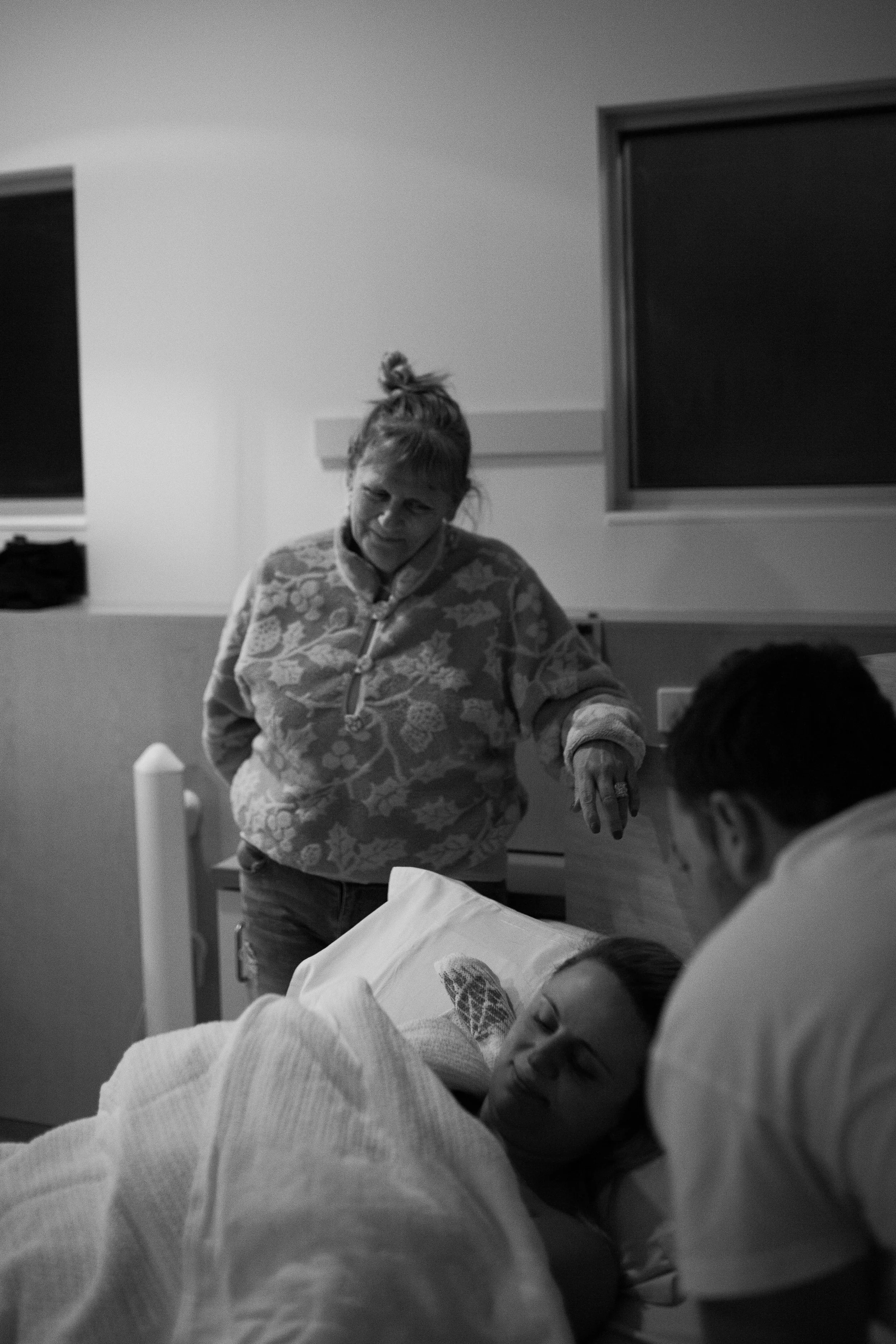 THEFIRSTHELLO - BIRTH PHOTOGRAPHY-10.jpg