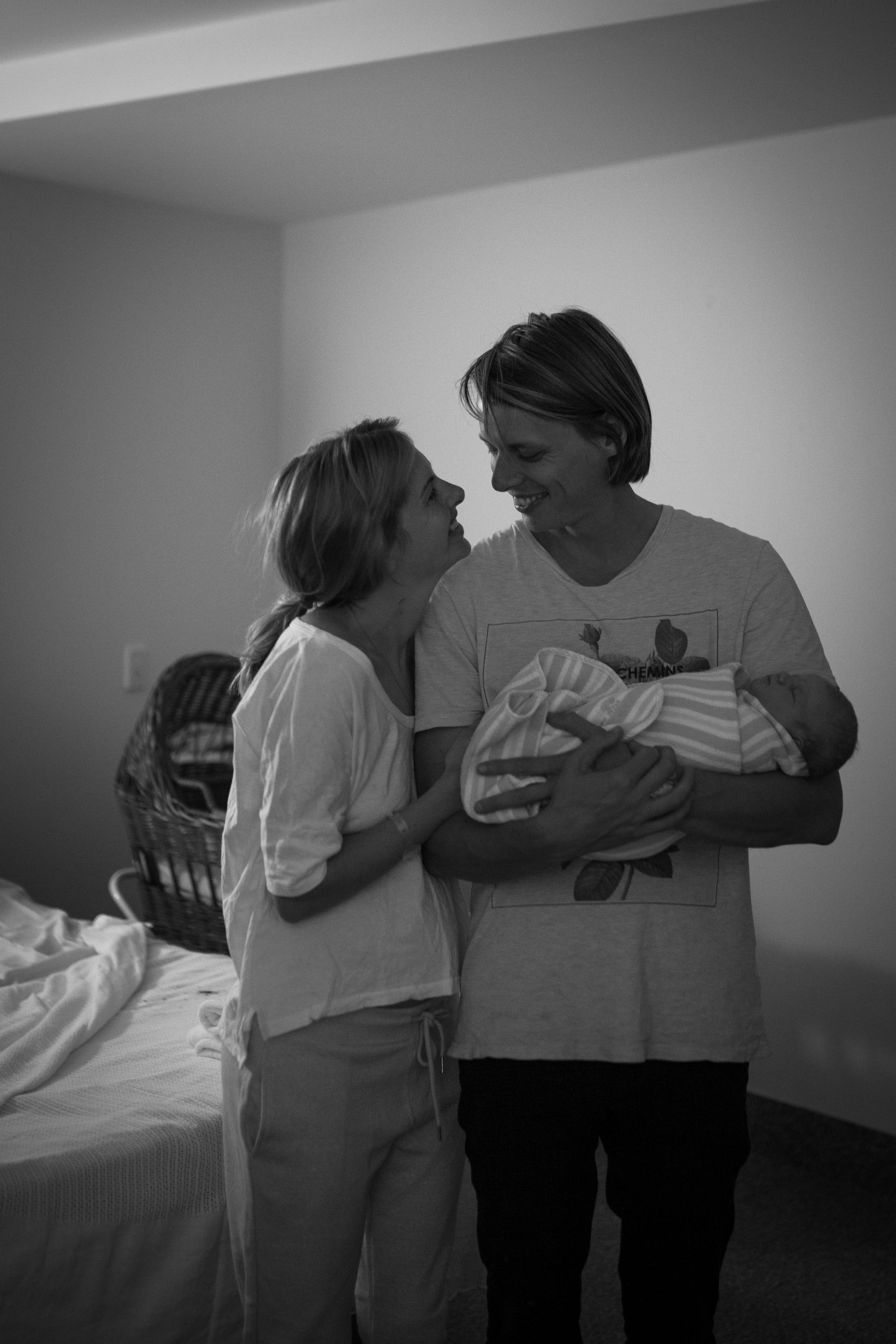 THEFIRSTHELLO - birth photography-1.jpg