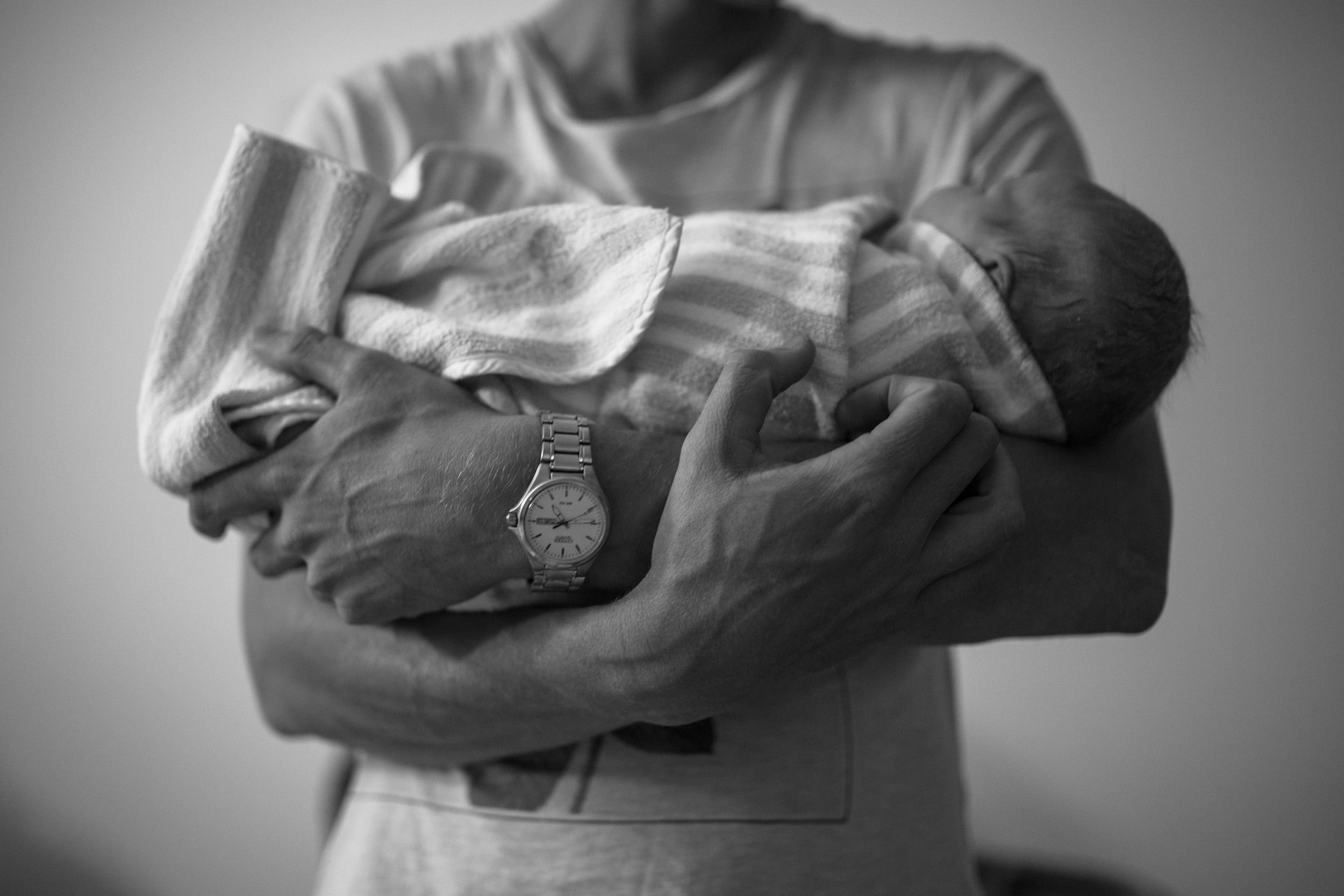 THEFIRSTHELLO - birth photography-14.jpg