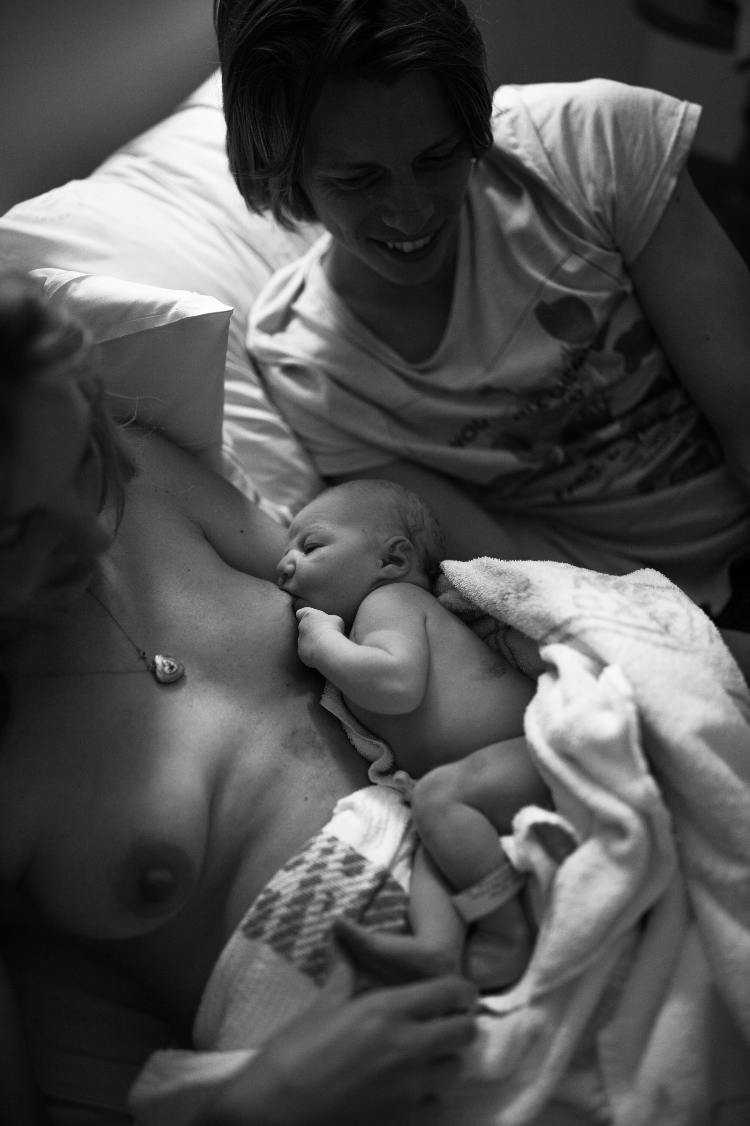THEFIRSTHELLO - birth photography-69.jpg