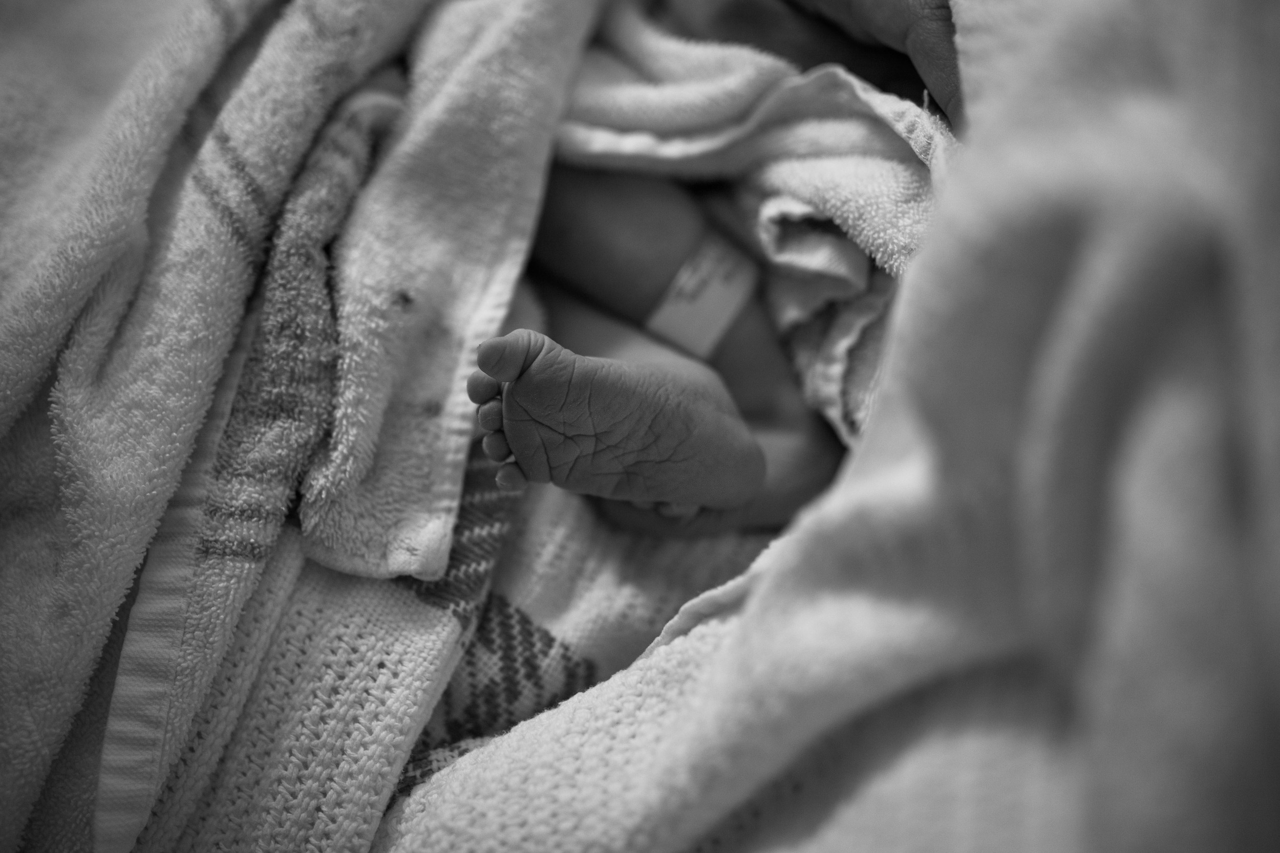 THEFIRSTHELLO - birth photography-78.jpg