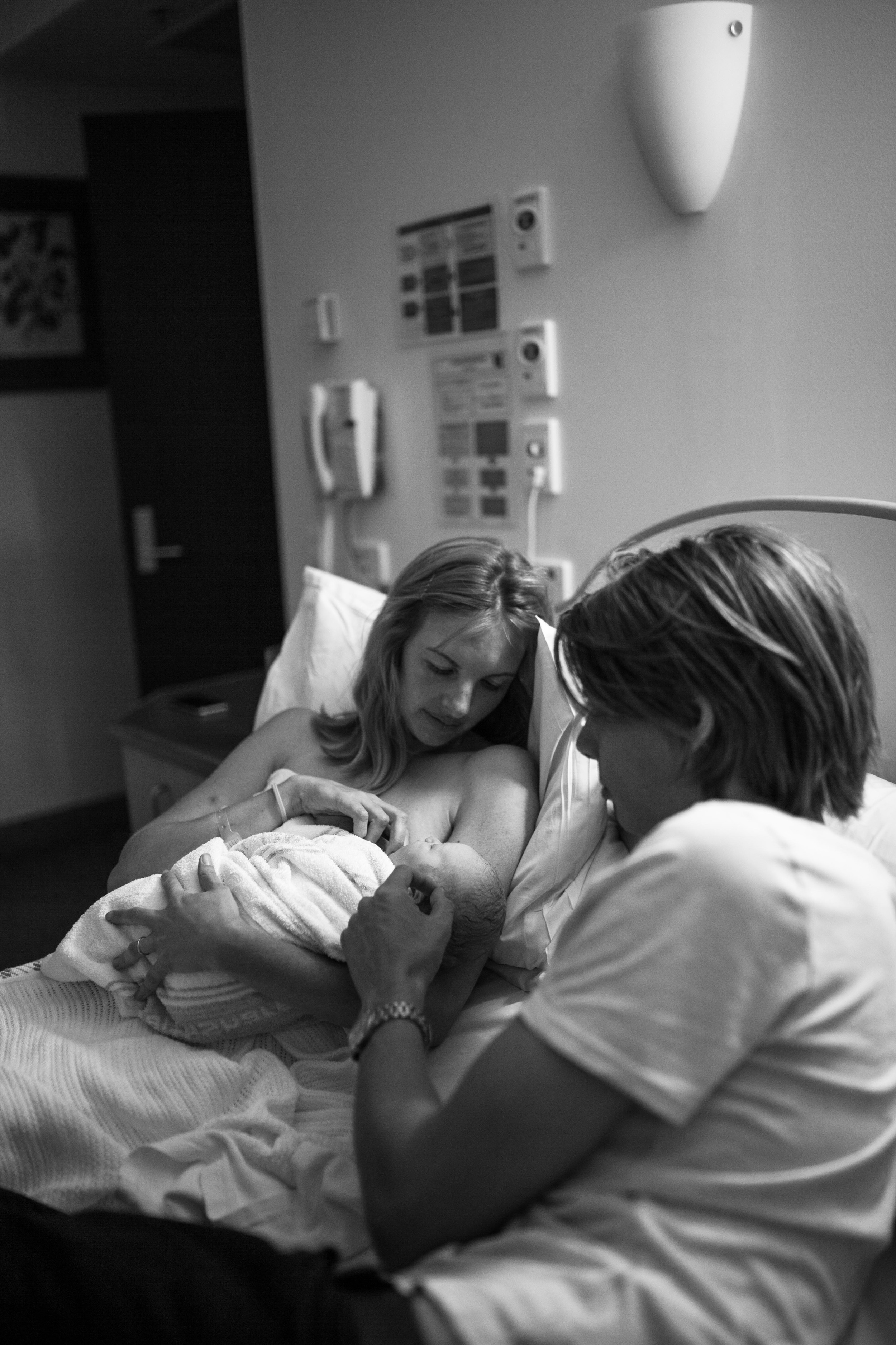 THEFIRSTHELLO - birth photography-93.jpg