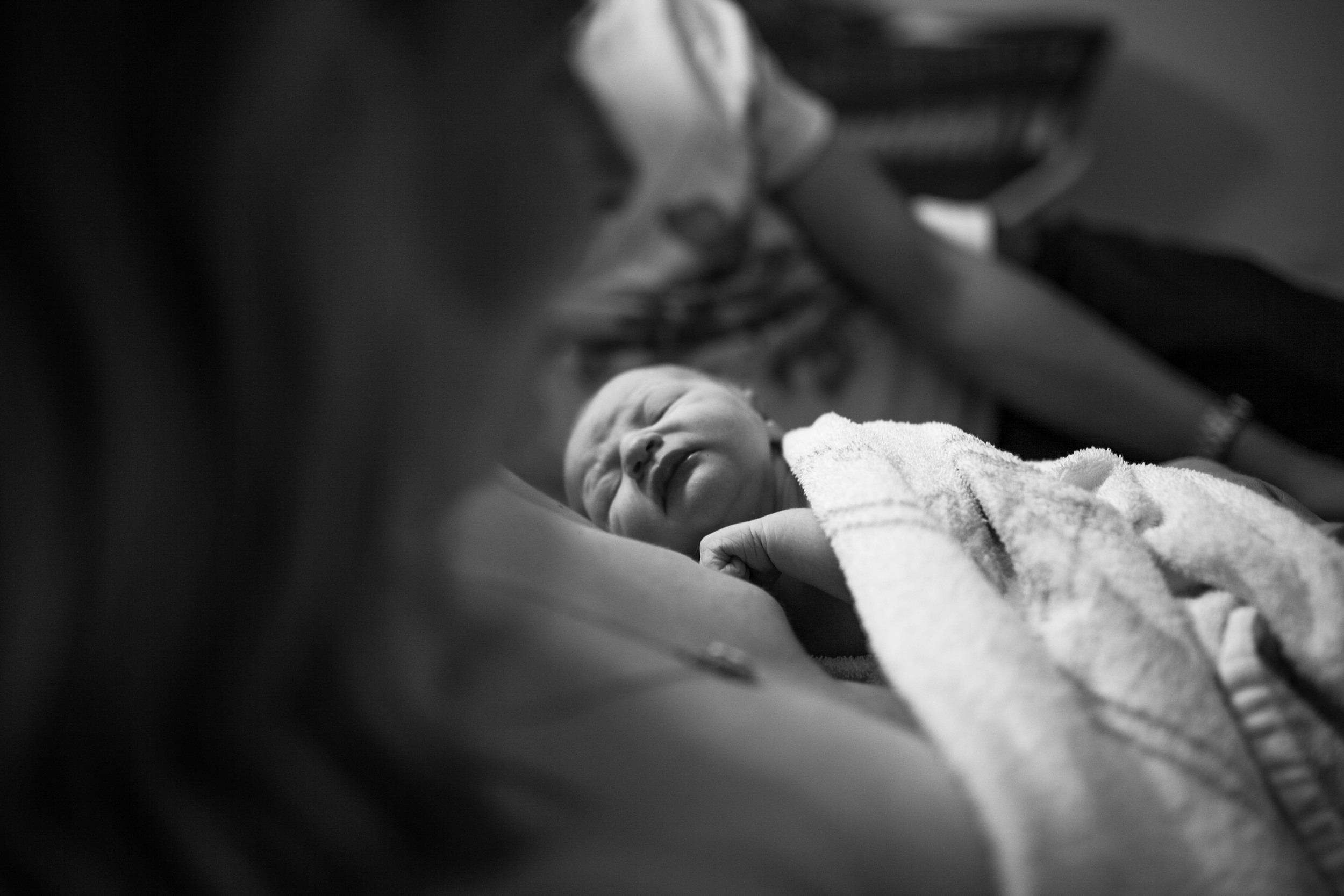 THEFIRSTHELLO - birth photography-101.jpg