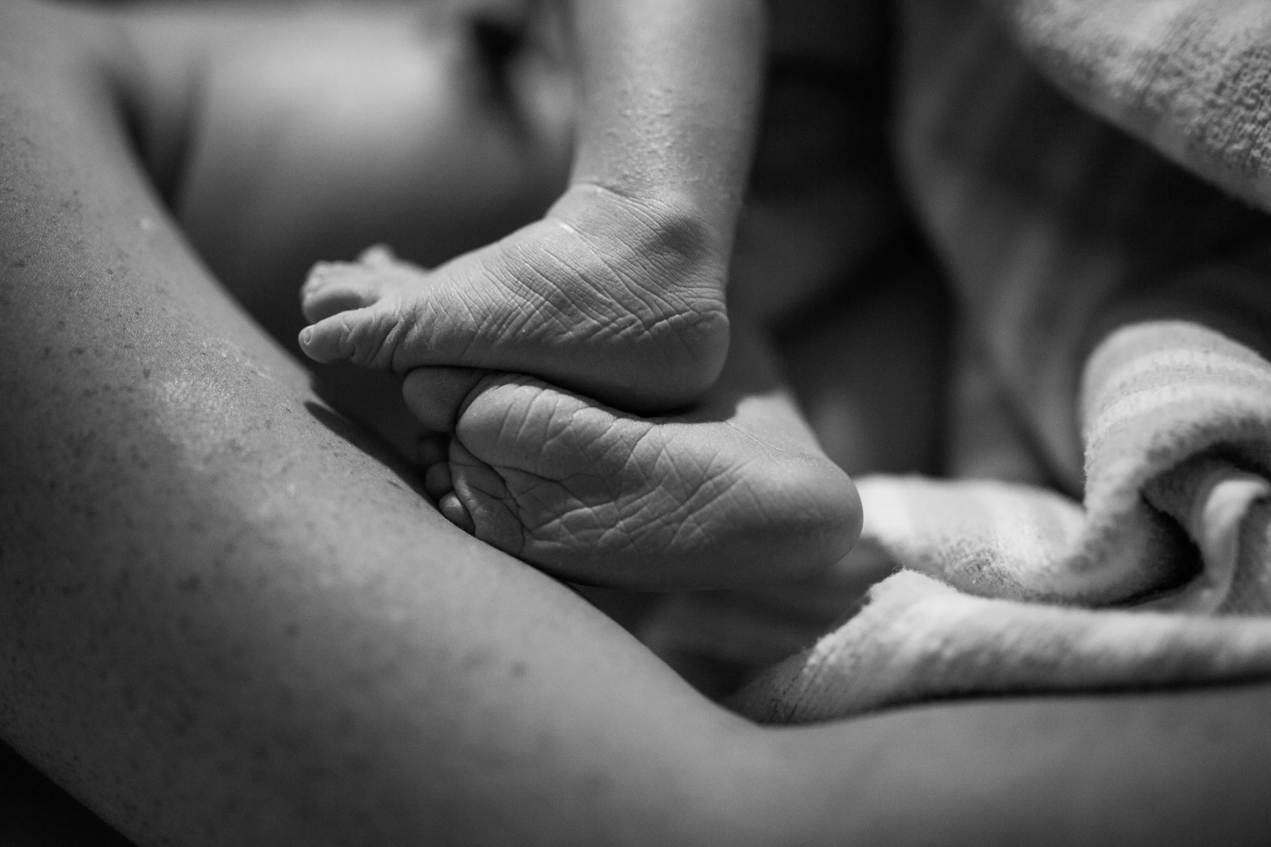 THE FIRST HELLO - birth photography-21.jpg