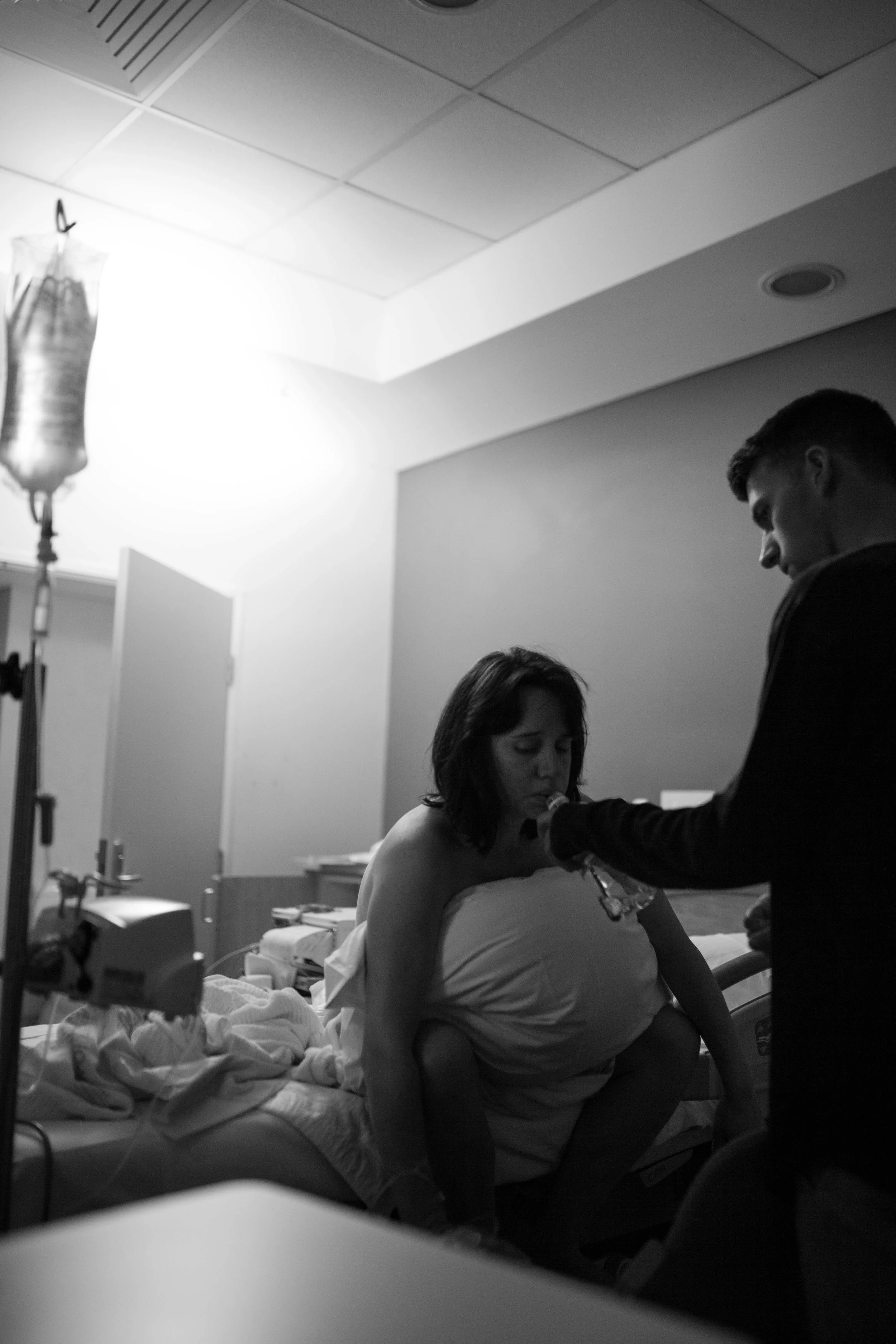 THE FIRST HELLO - birth photography-71.jpg