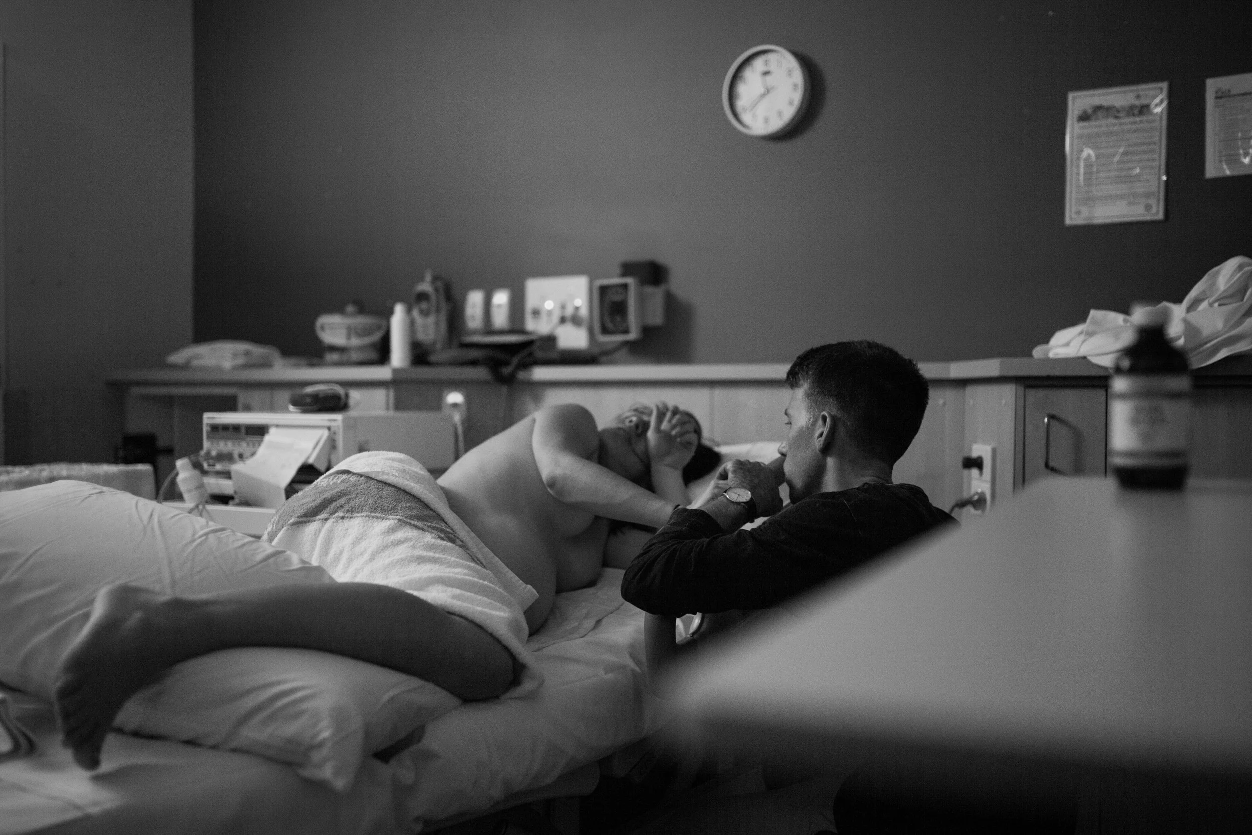THE FIRST HELLO - birth photography-94.jpg