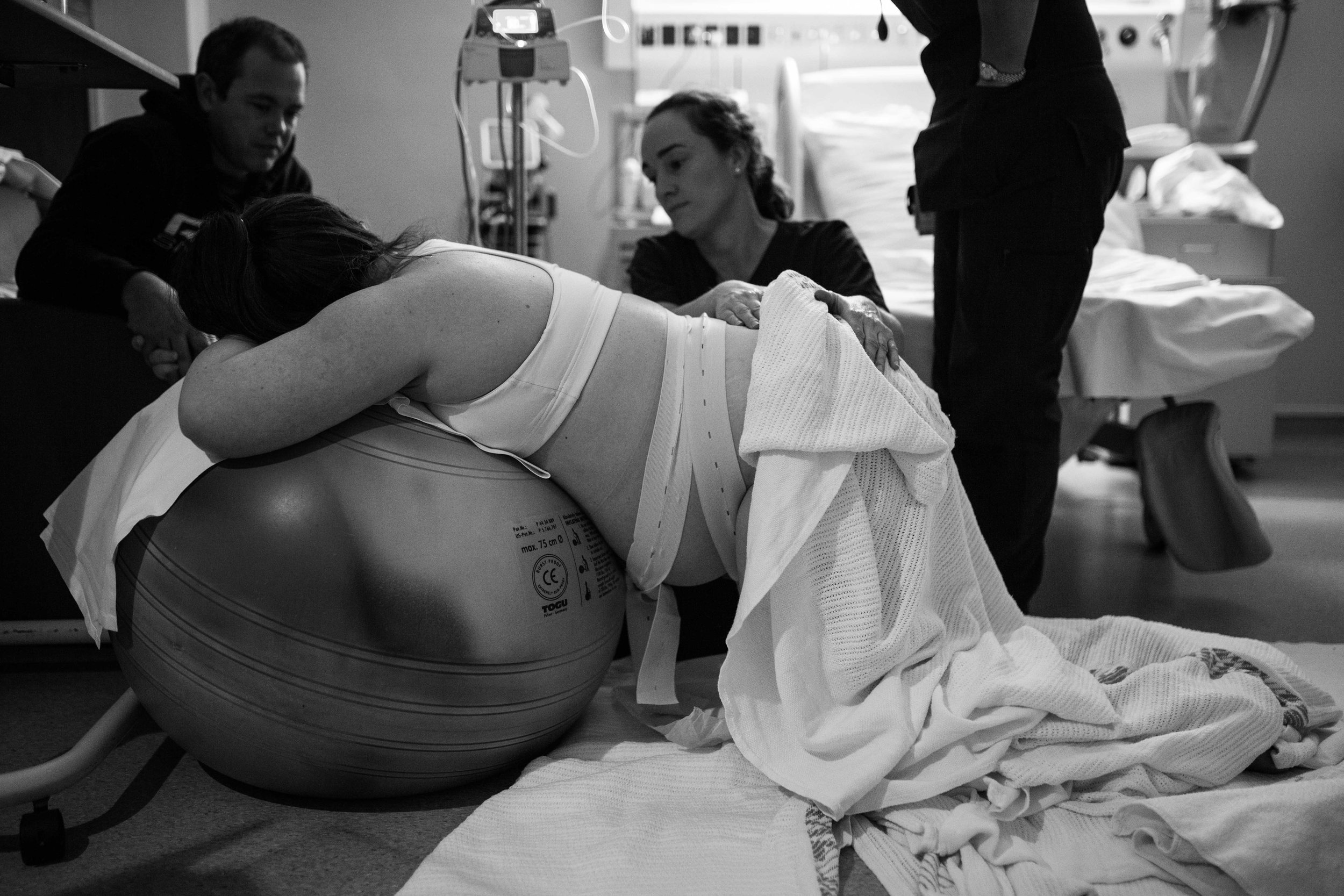 THEFIRSTHELLO - Birth Photography-40.jpg