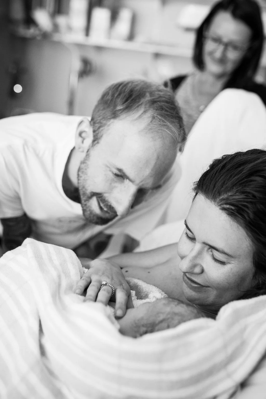 THEFIRSTHELLO-birthphotography-75.jpg