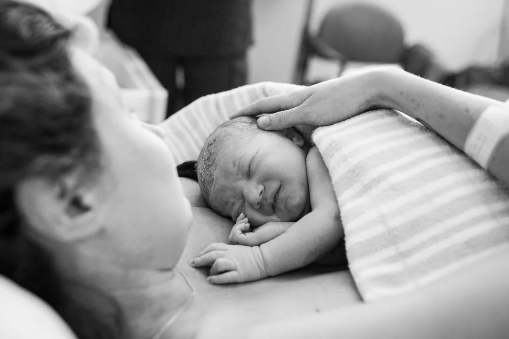 THEFIRSTHELLO-birthphotography-85.jpg