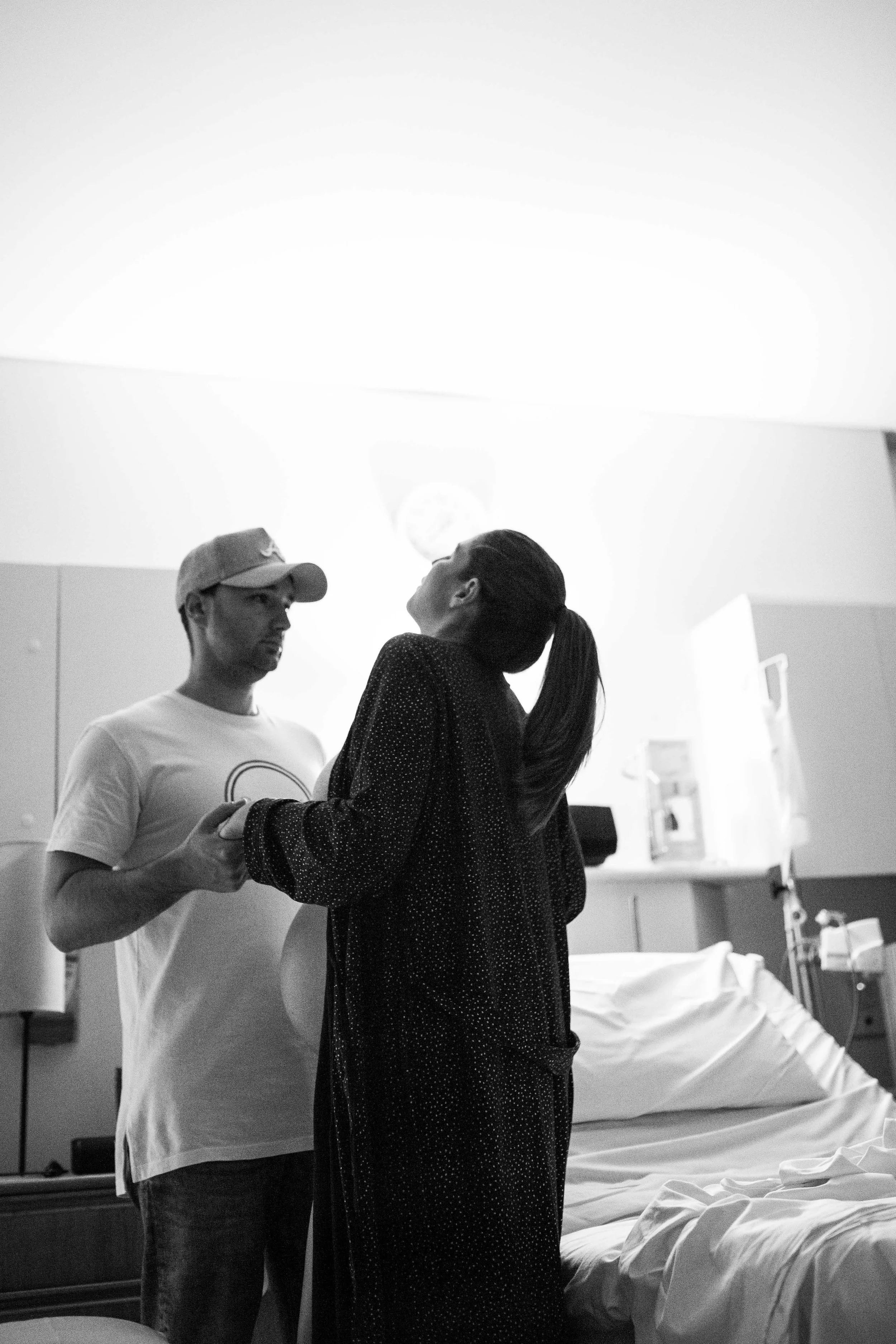 THEFIRSTHELLO - birth photography-32.jpg