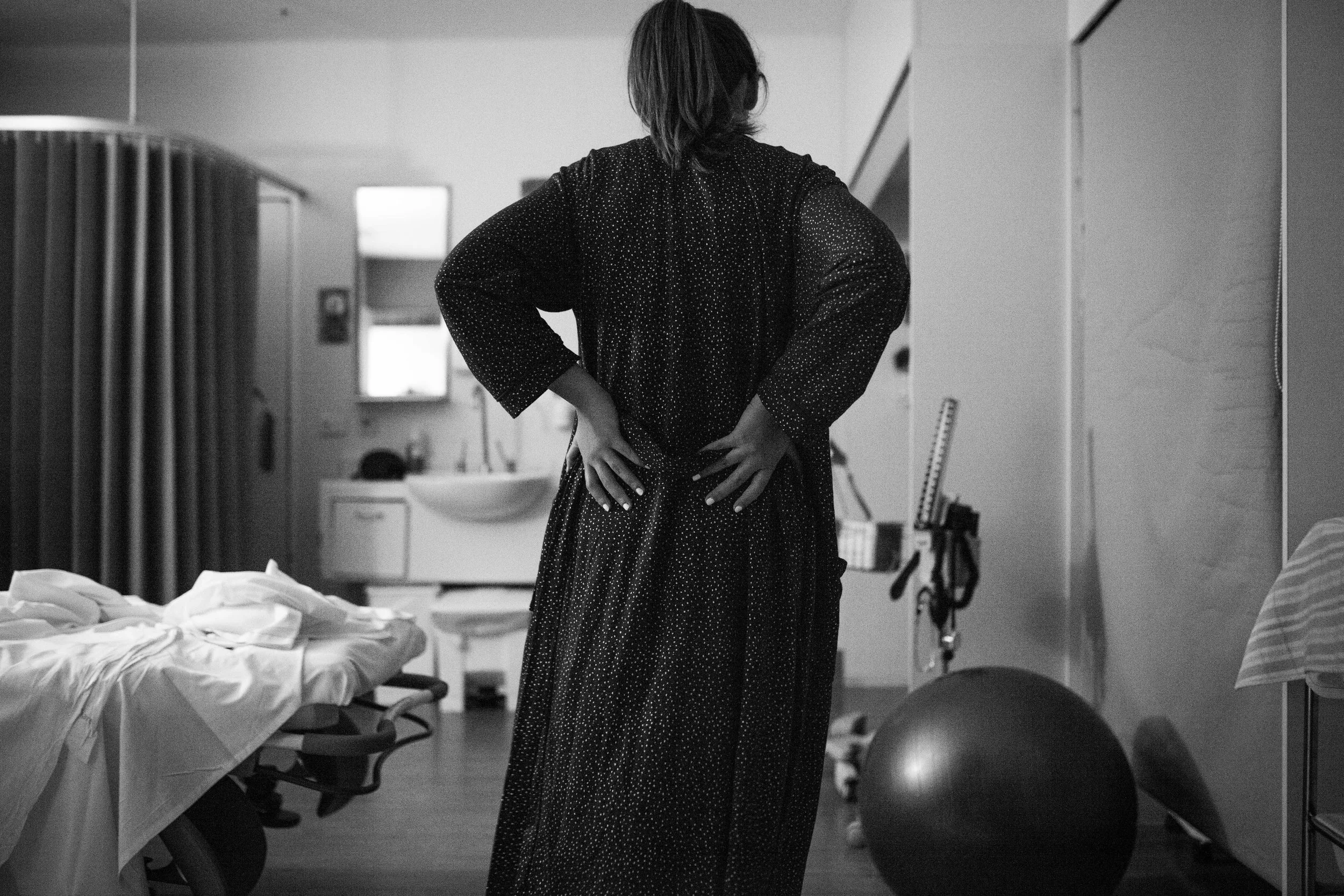 THEFIRSTHELLO - birth photography-40.jpg