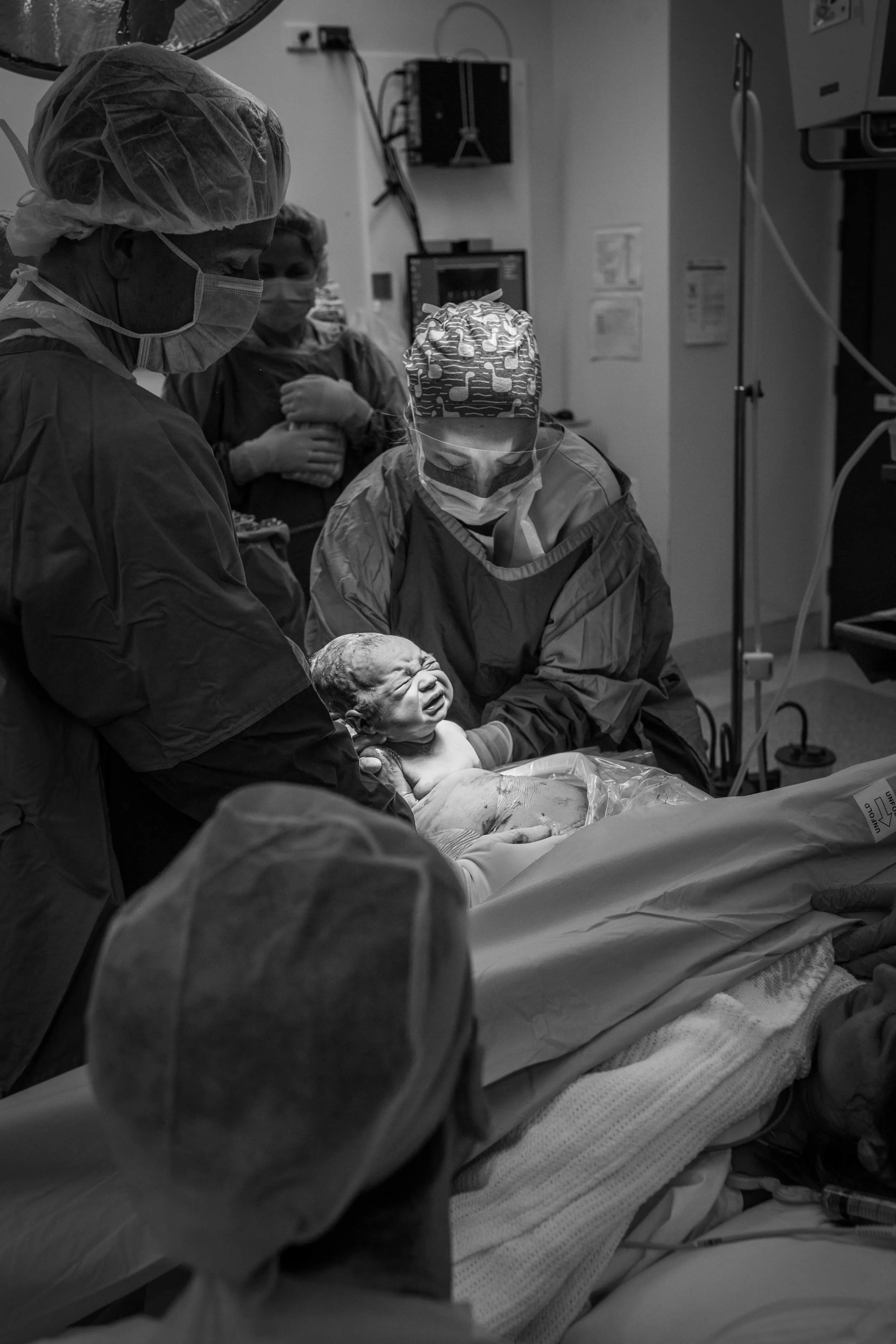 THEFIRSTHELLO - birth photography-76.jpg