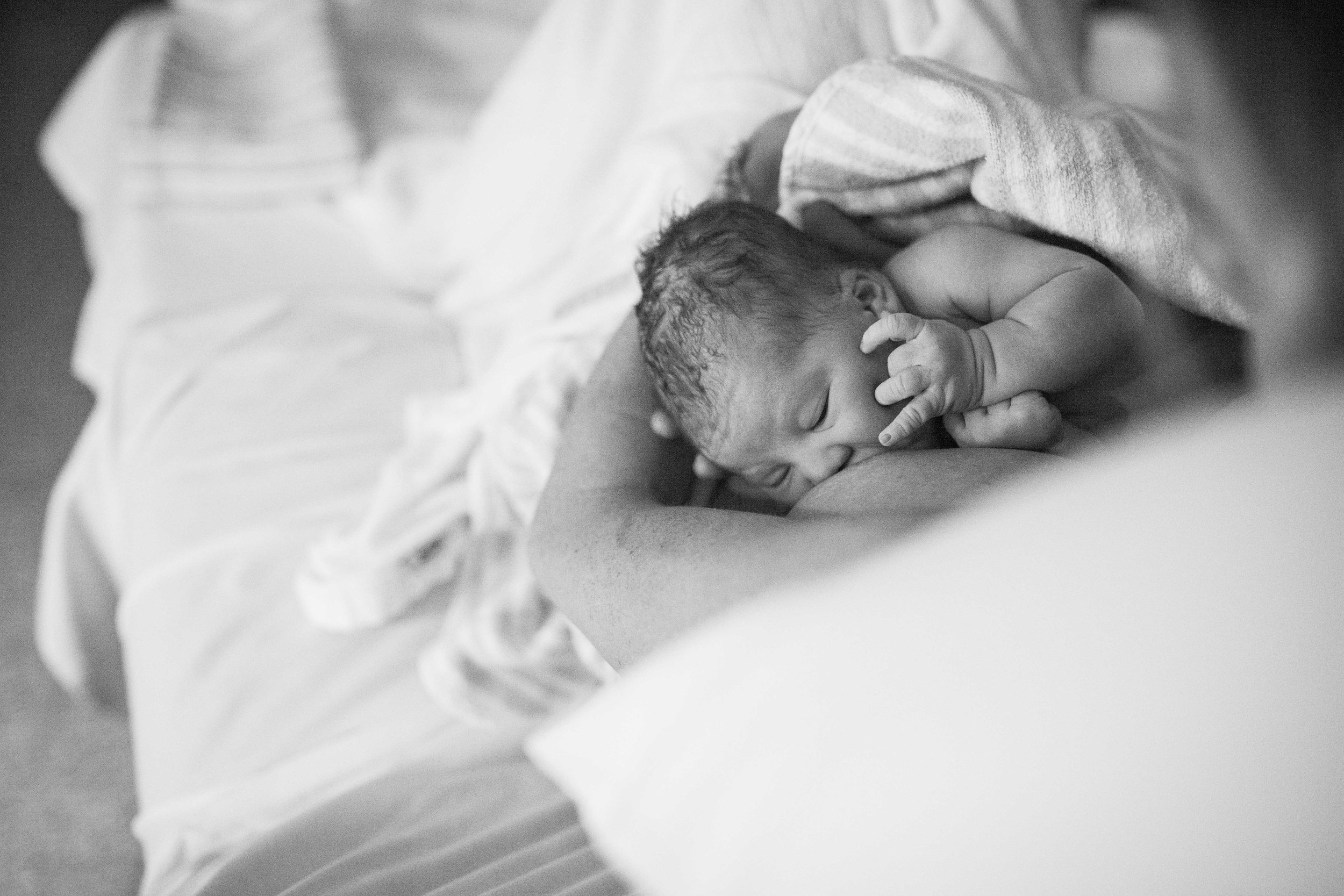 THEFIRSTHELLO - Birth Photography-105.jpg