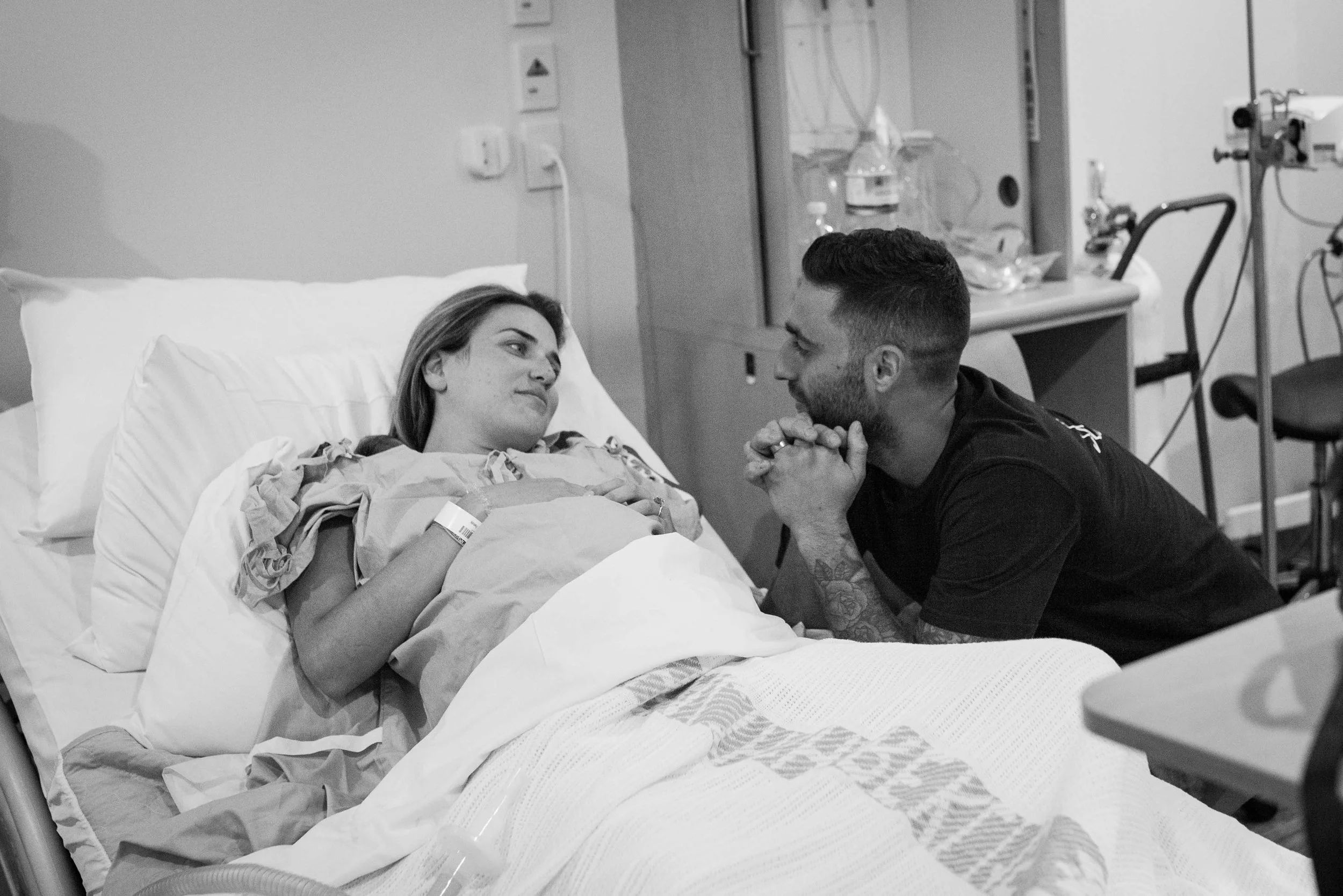 THE FIRST HELLO - birth photography-5.jpg