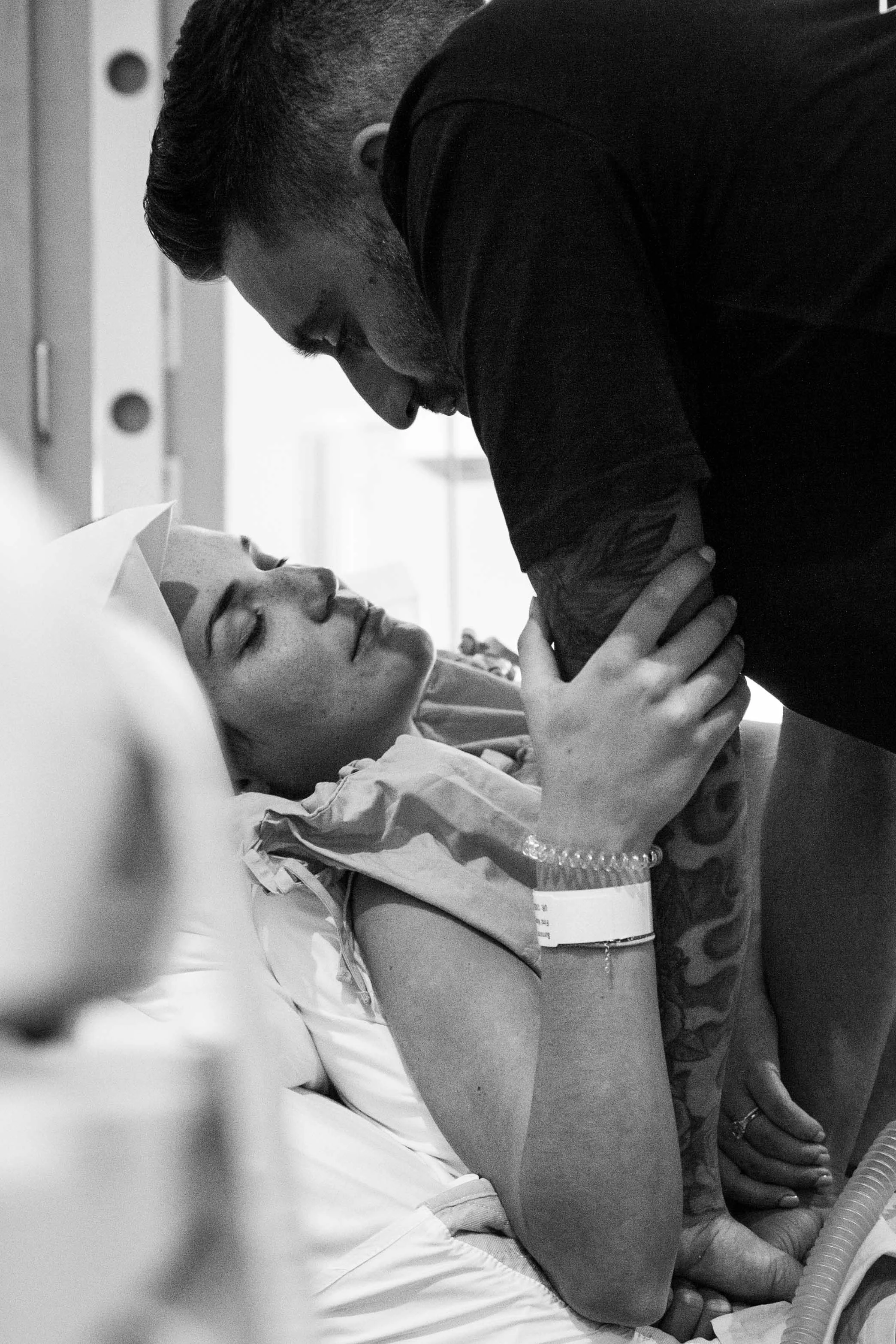 THE FIRST HELLO - birth photography-13.jpg