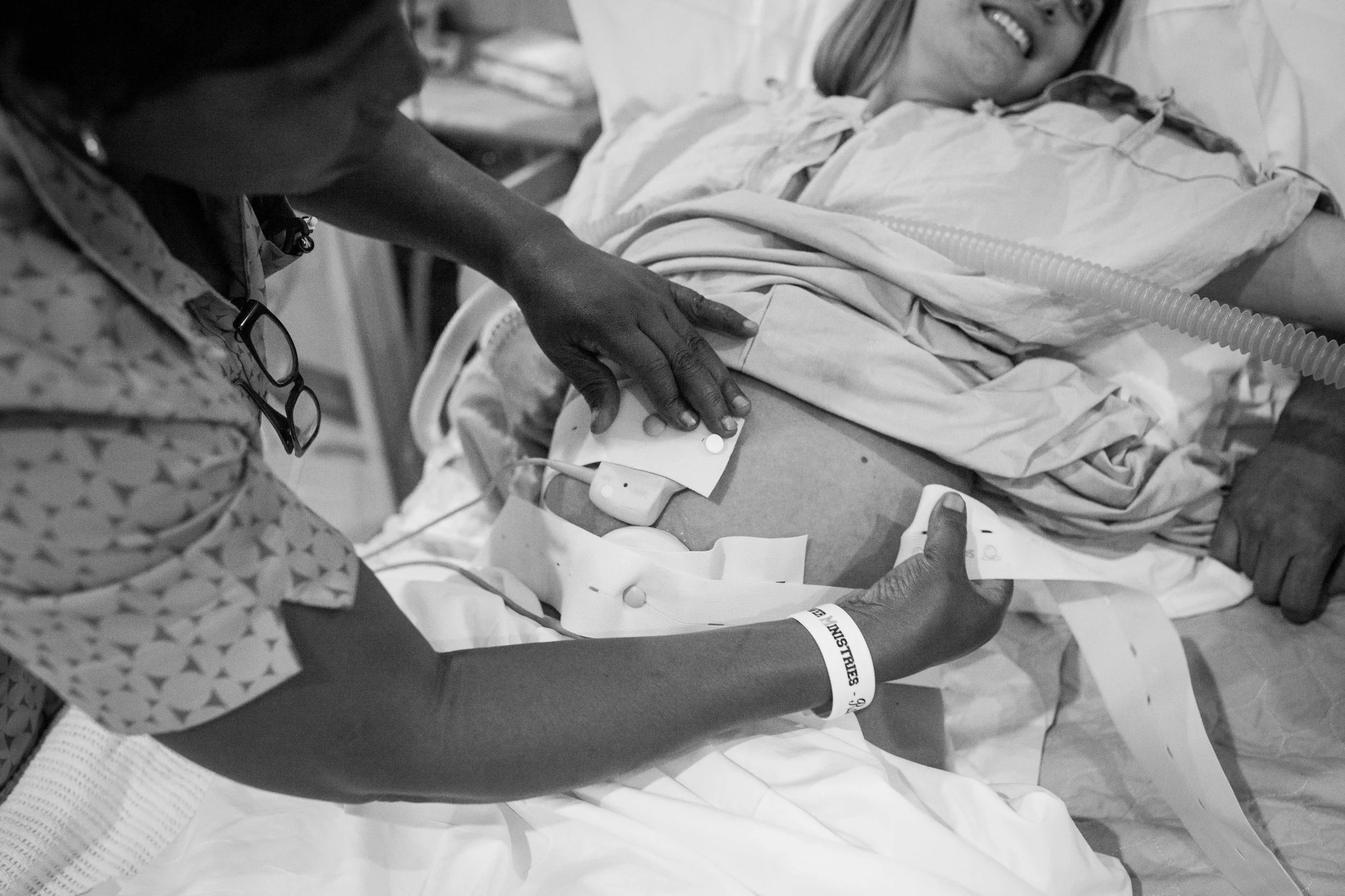 THE FIRST HELLO - birth photography-19.jpg